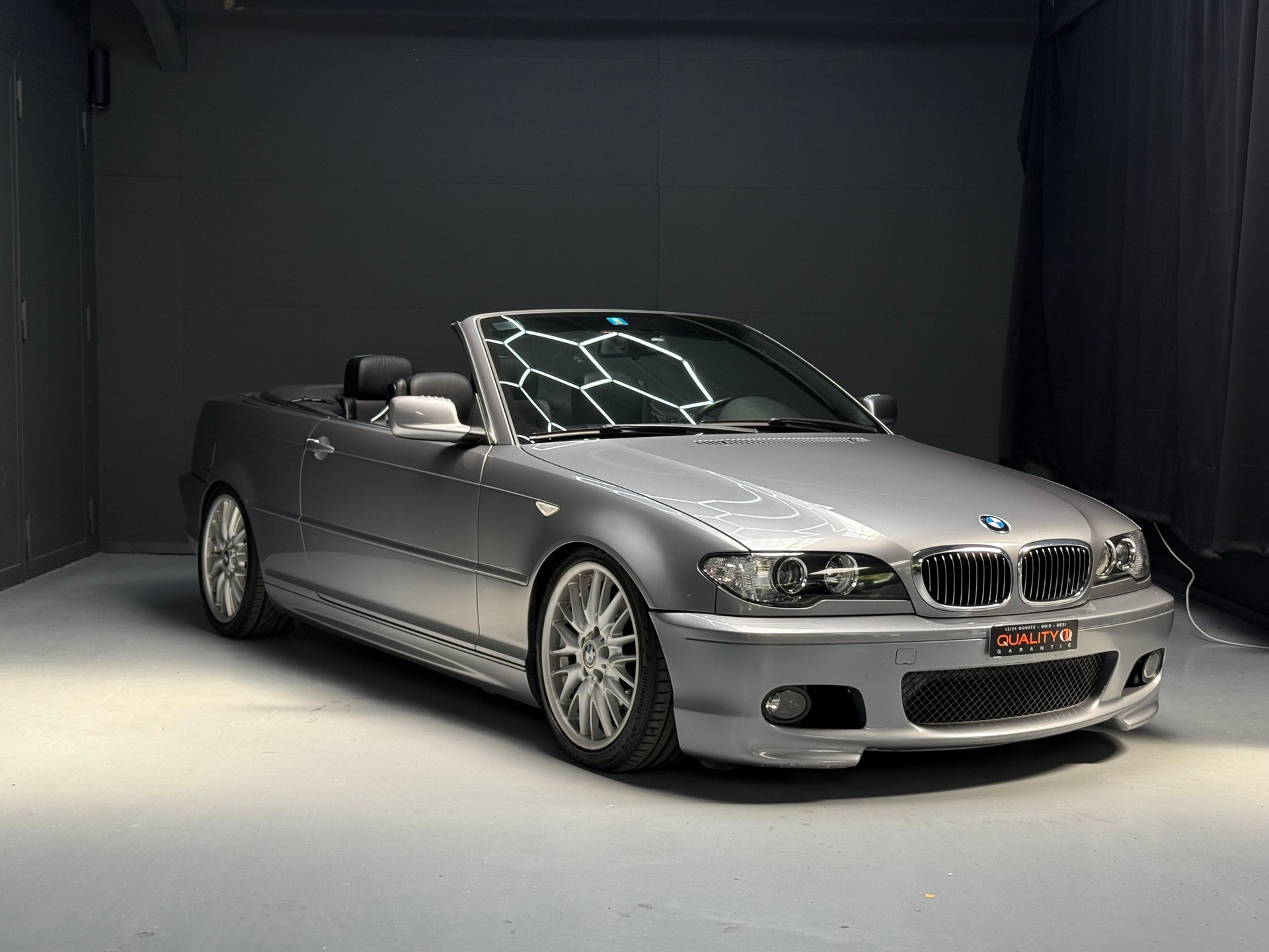 BMW 325Ci Cabriolet-image-3