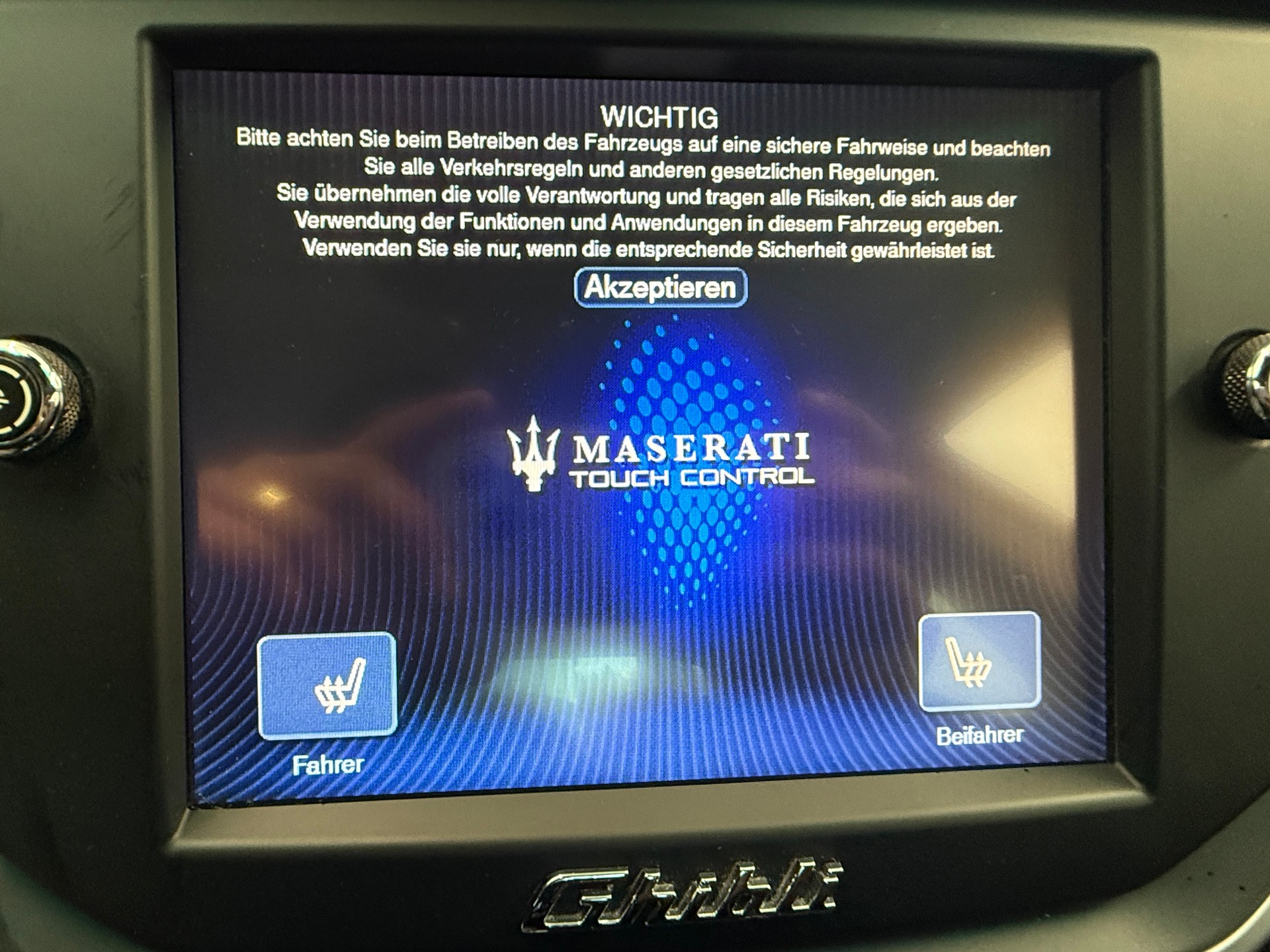 MASERATI Ghibli S Q4 3.0 V6 Automatica Ab 260.- pro Monat-image-18
