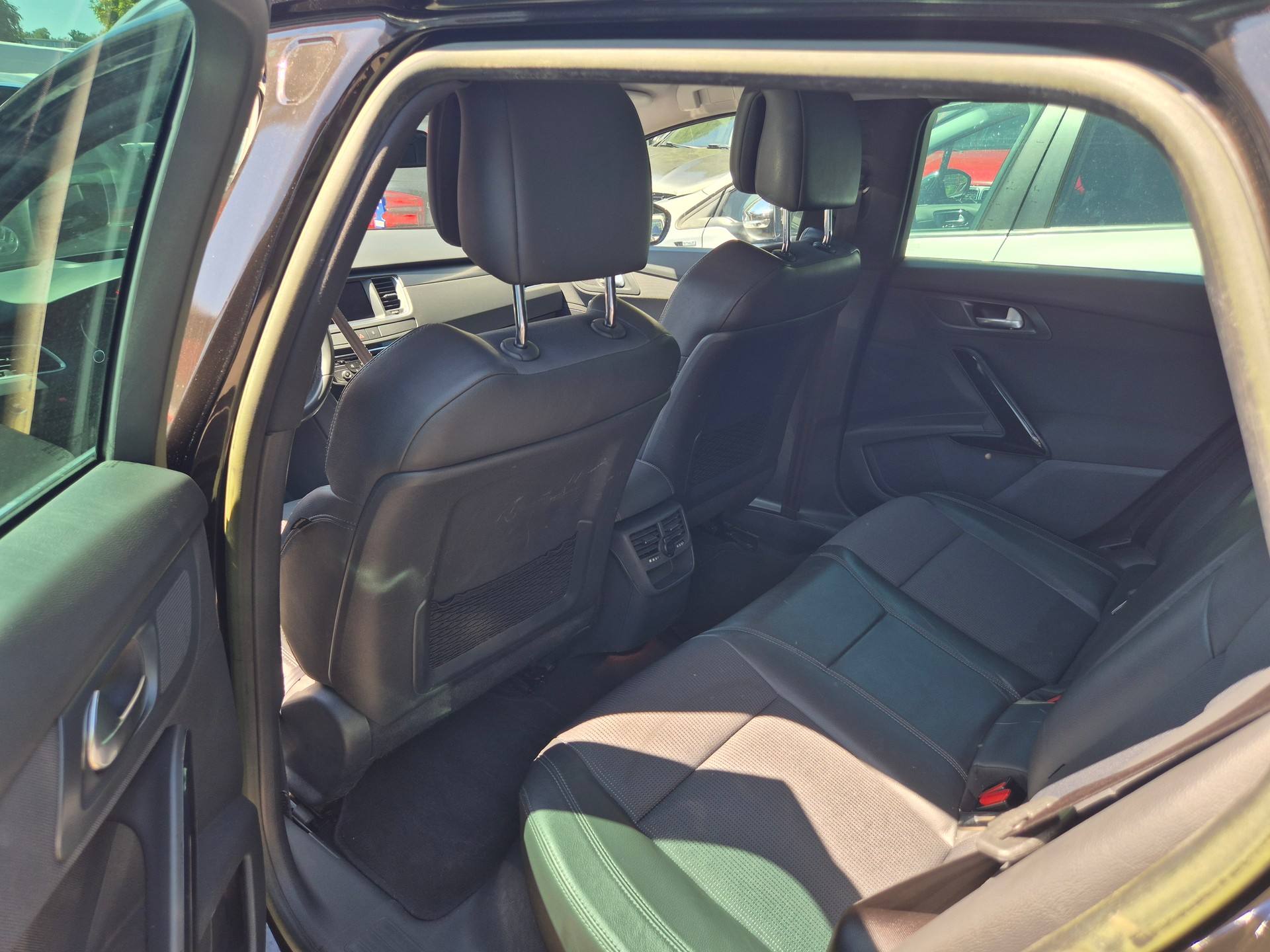 PEUGEOT 508 SW 2.0 HDI Allure-image-6