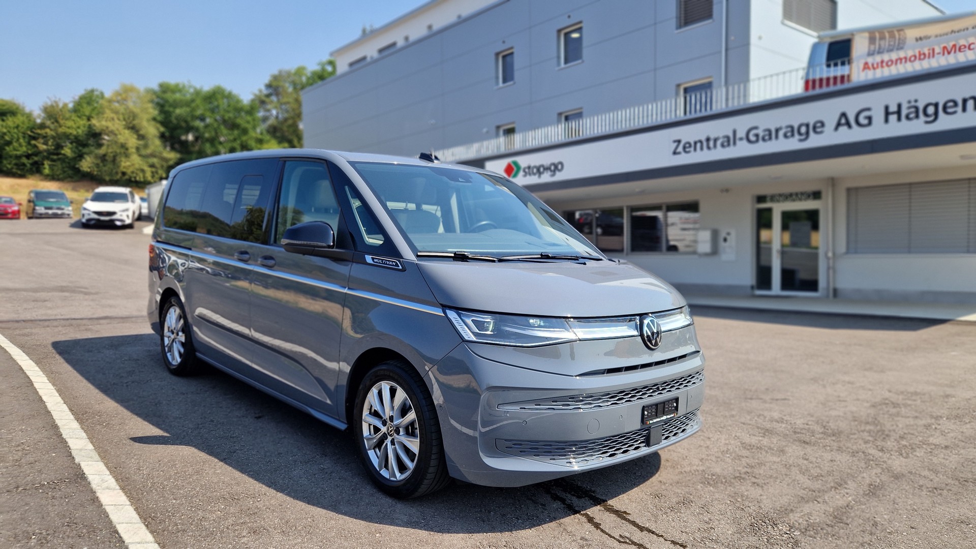 VW Multivan 2.0 TDI Style Liberty DSG Lang-image-0