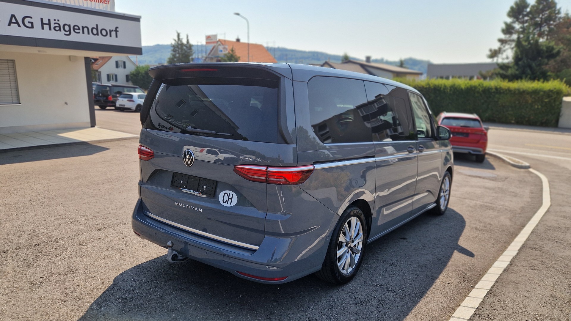 VW Multivan 2.0 TDI Style Liberty DSG Lang-image-3