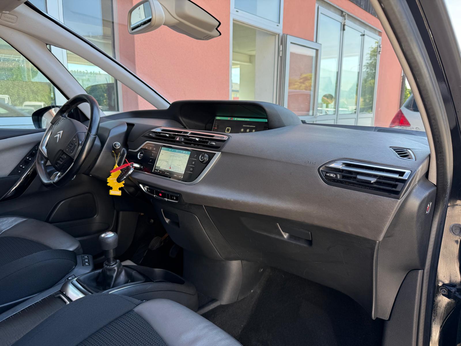 CITROEN Grand C4 Picasso 1.2 Pure Tech Exclusive / MFK 08.2026-image-7
