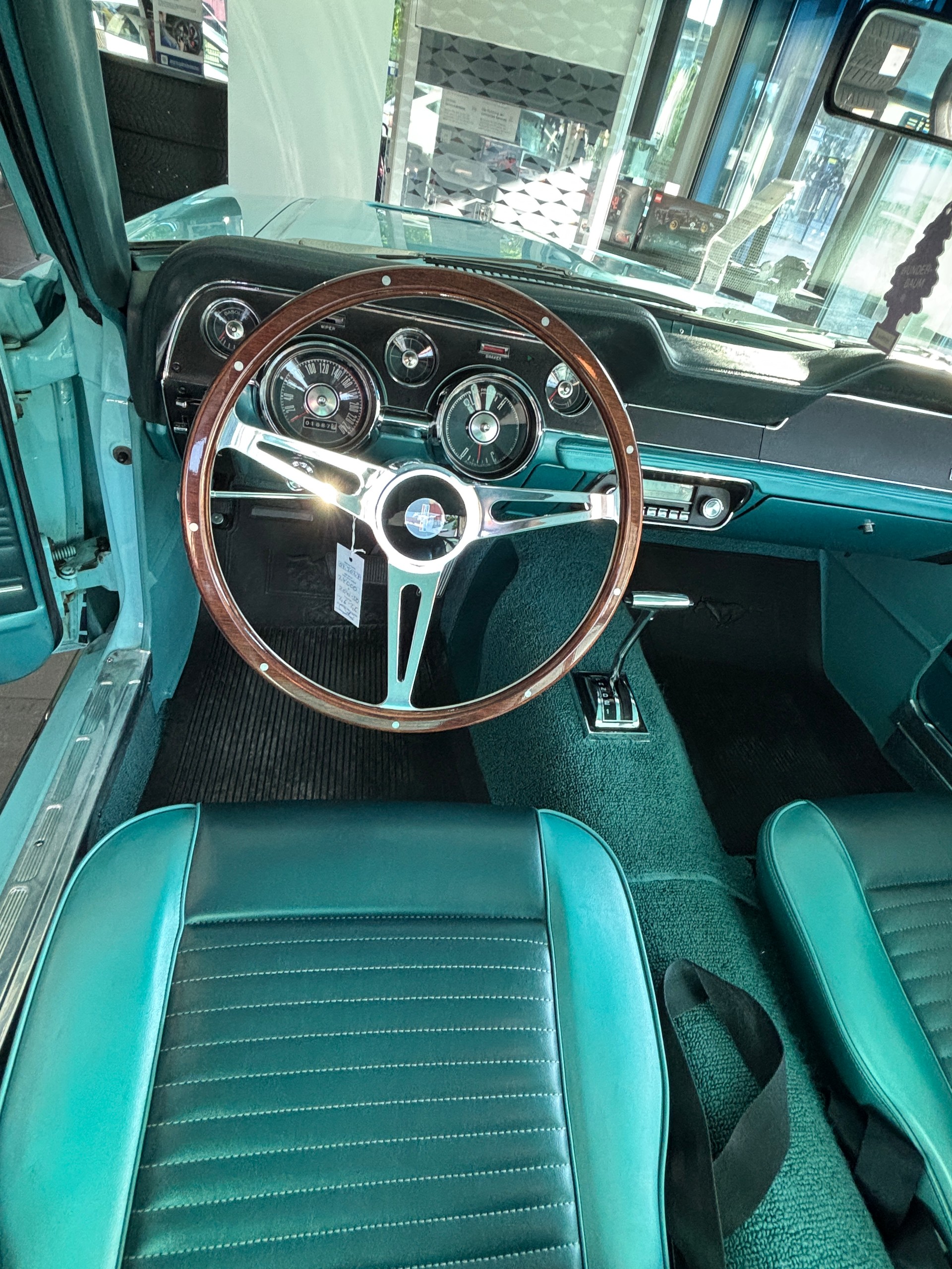 FORD MUSTANG-image-7