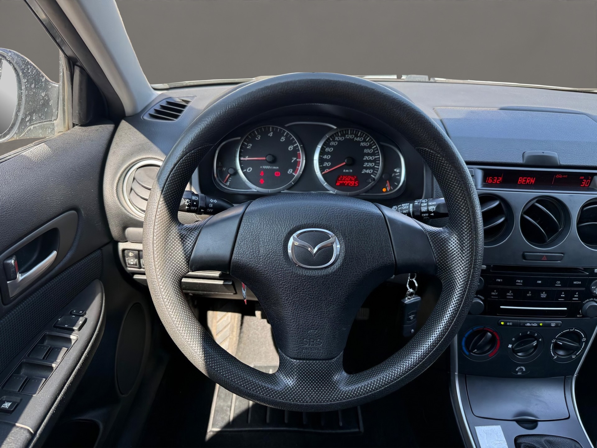 MAZDA 6 1.8 16V Confort-image-11
