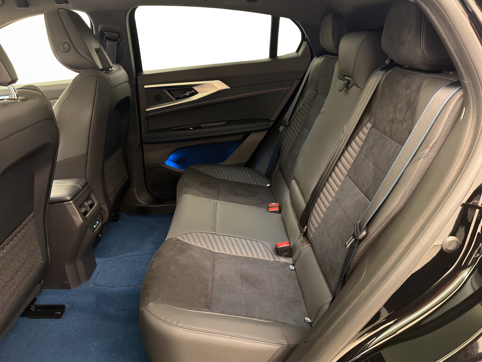 RENAULT Rafale 1.2 E-Tech Plug-in Atelier Alpine-image-12