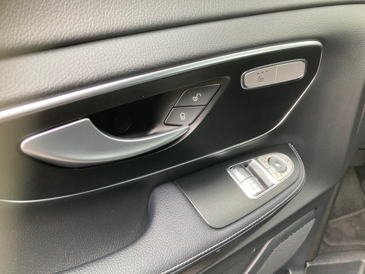 MERCEDES-BENZ V 250 d lang Avantgarde 4Matic G-Tronic-image-9