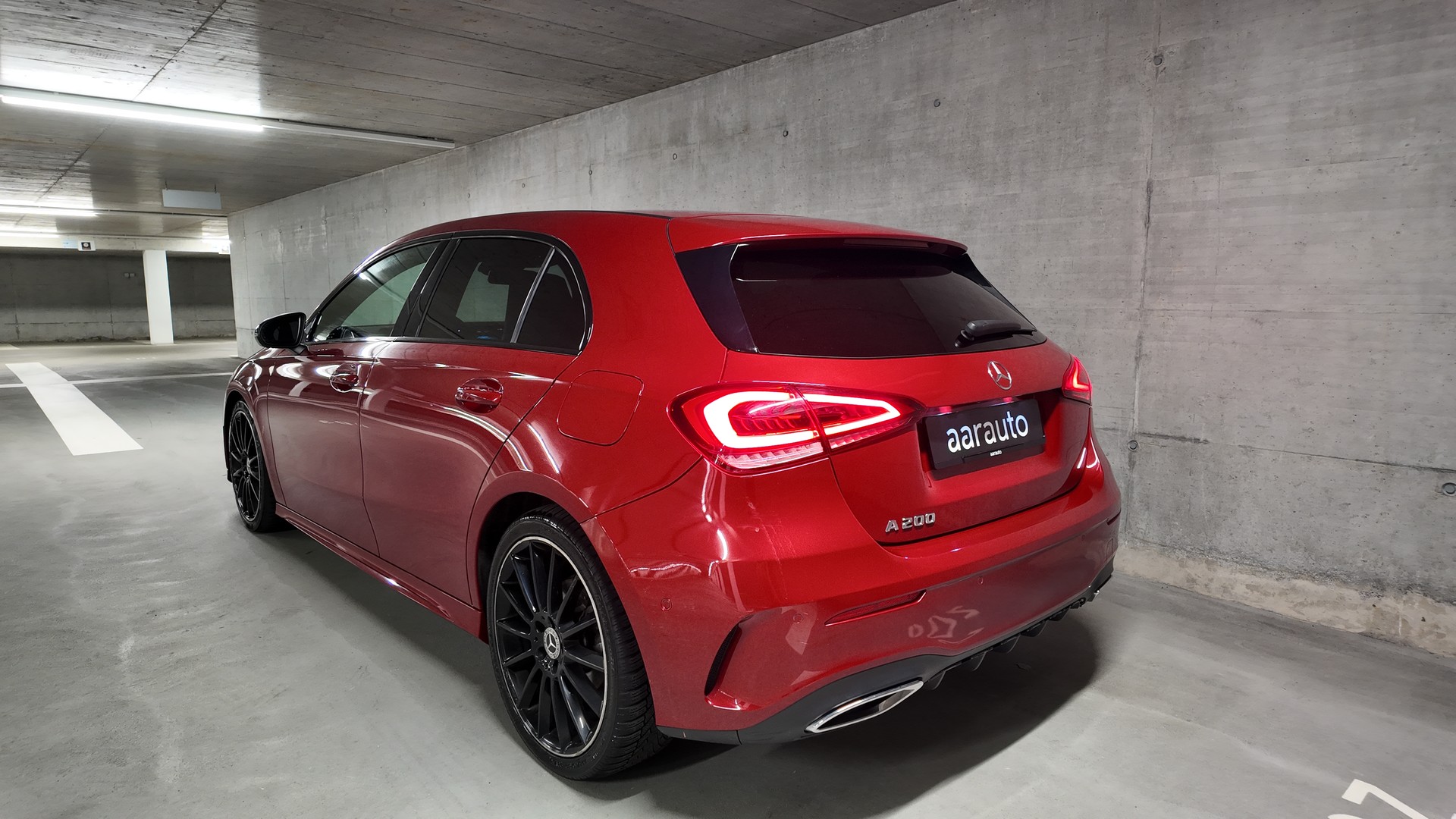 MERCEDES-BENZ A 200 AMG Line 7G-DCT-showroom-element-2
