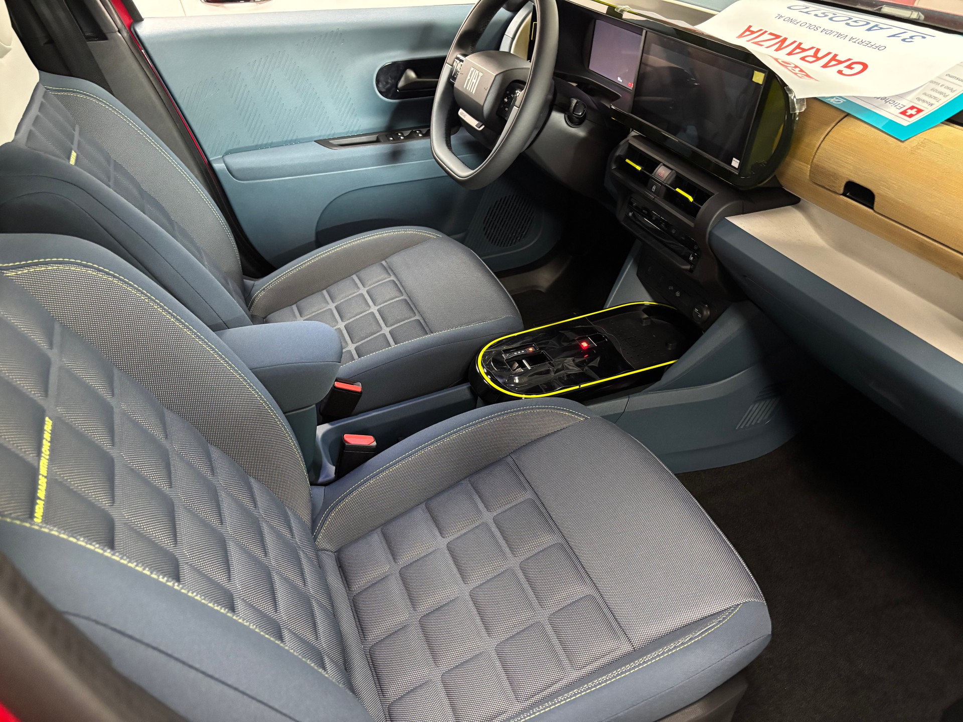 FIAT Grande Panda MHEV La Prima-image-2