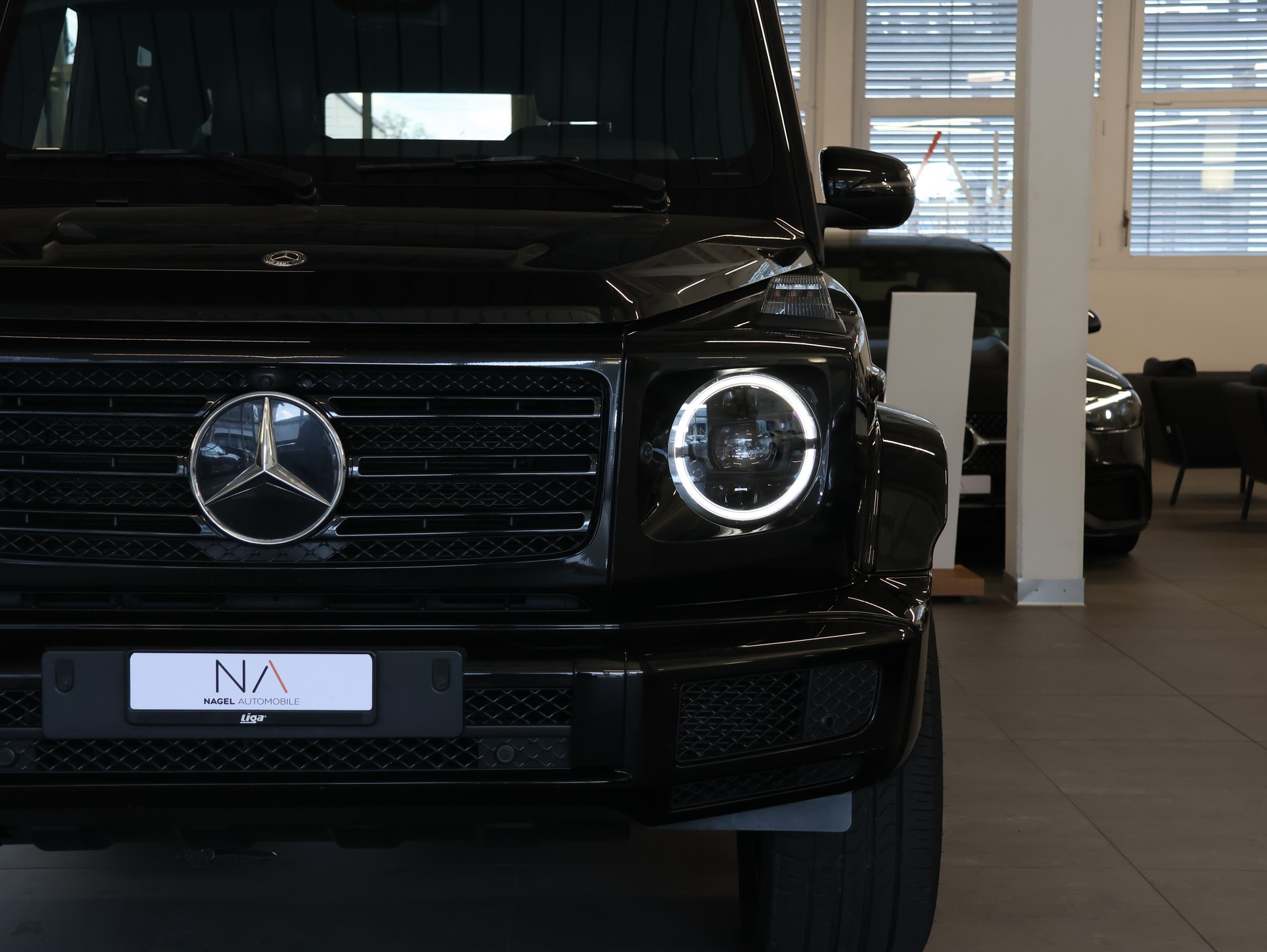 MERCEDES-BENZ G 500 AMG Line 9G-Tronic *360 Kamera* *Panoramadach* *Burmester*-image-7