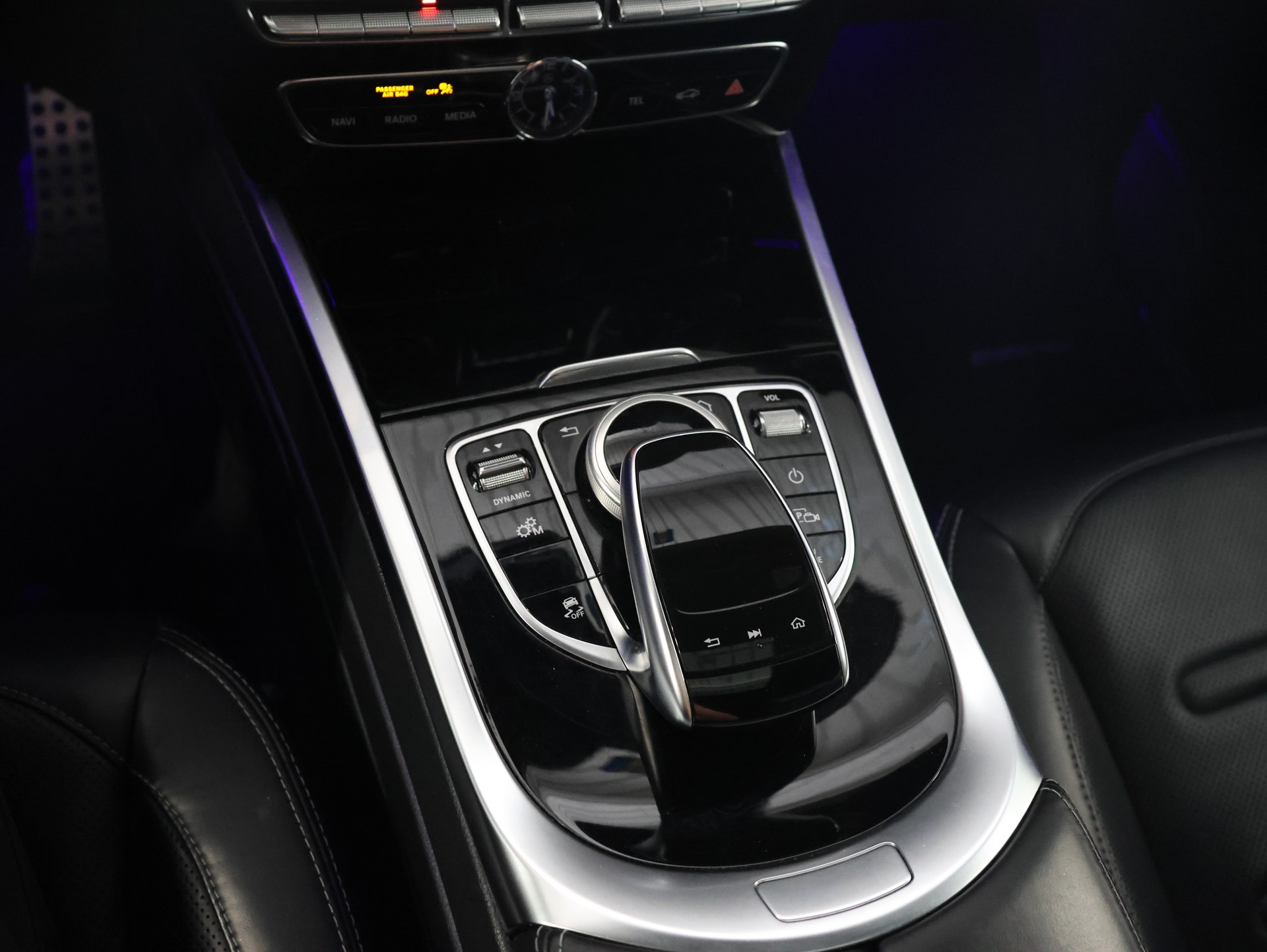 MERCEDES-BENZ G 500 AMG Line 9G-Tronic *360 Kamera* *Panoramadach* *Burmester*-image-29