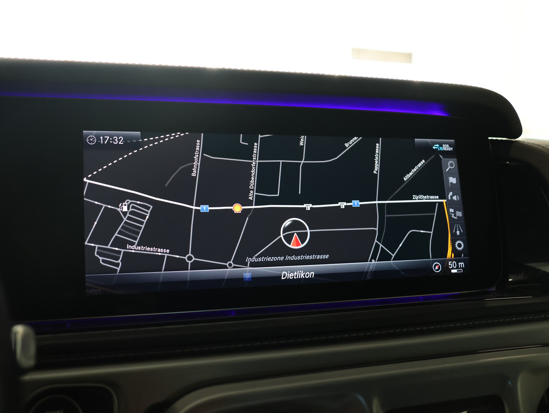MERCEDES-BENZ G 500 AMG Line 9G-Tronic *360 Kamera* *Panoramadach* *Burmester*-image-21