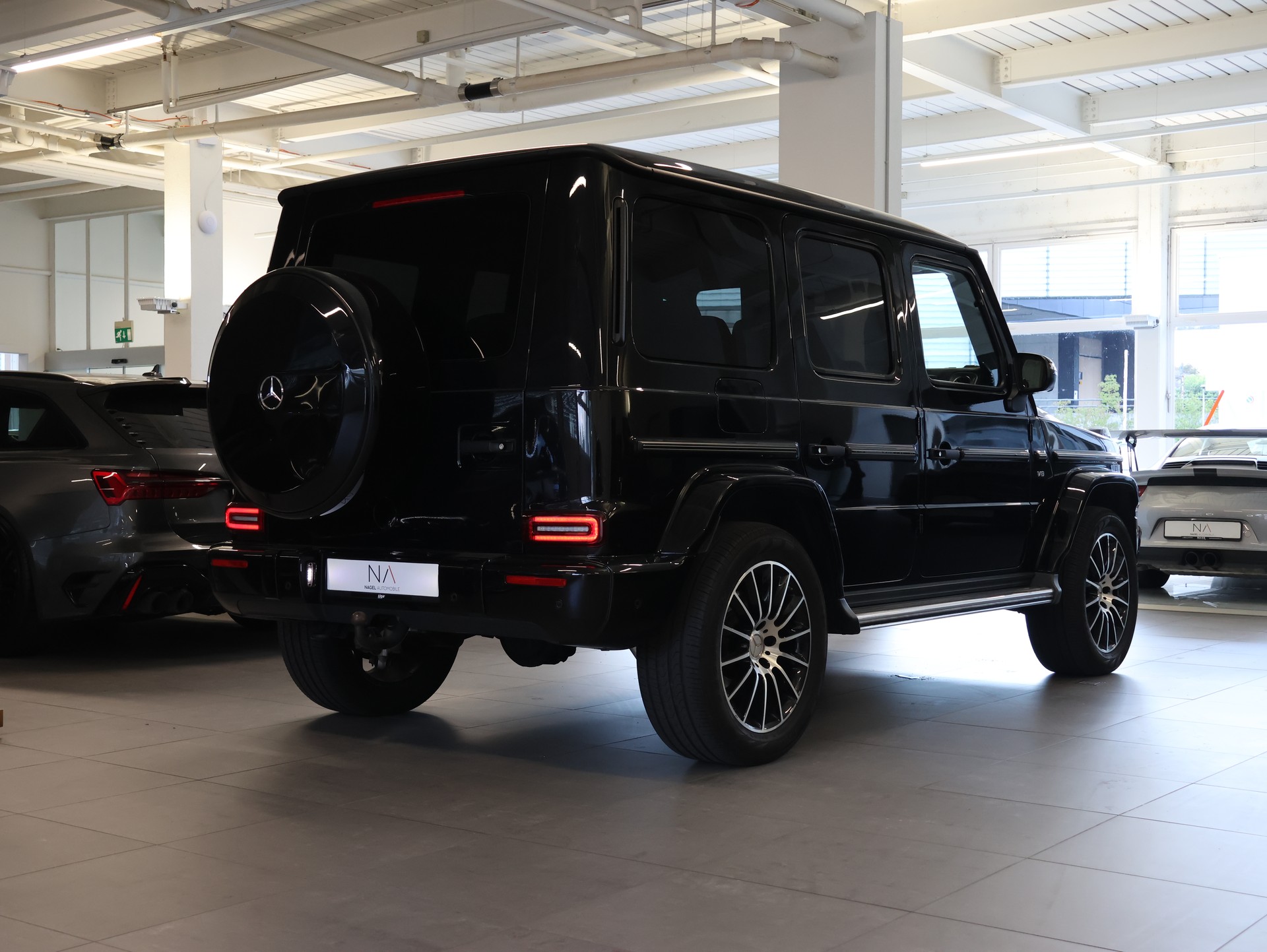 MERCEDES-BENZ G 500 AMG Line 9G-Tronic *360 Kamera* *Panoramadach* *Burmester*-image-4