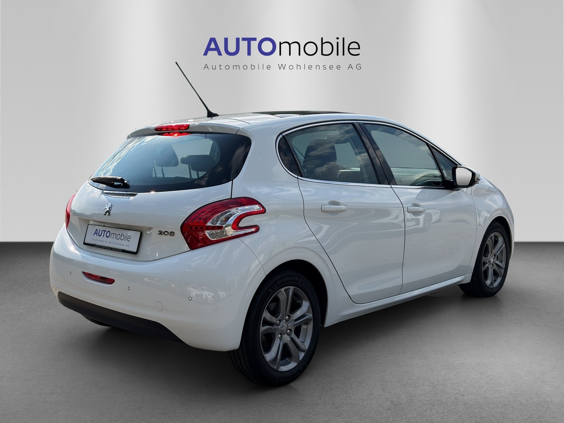 PEUGEOT 208 1.6 VTI Allure-image-6