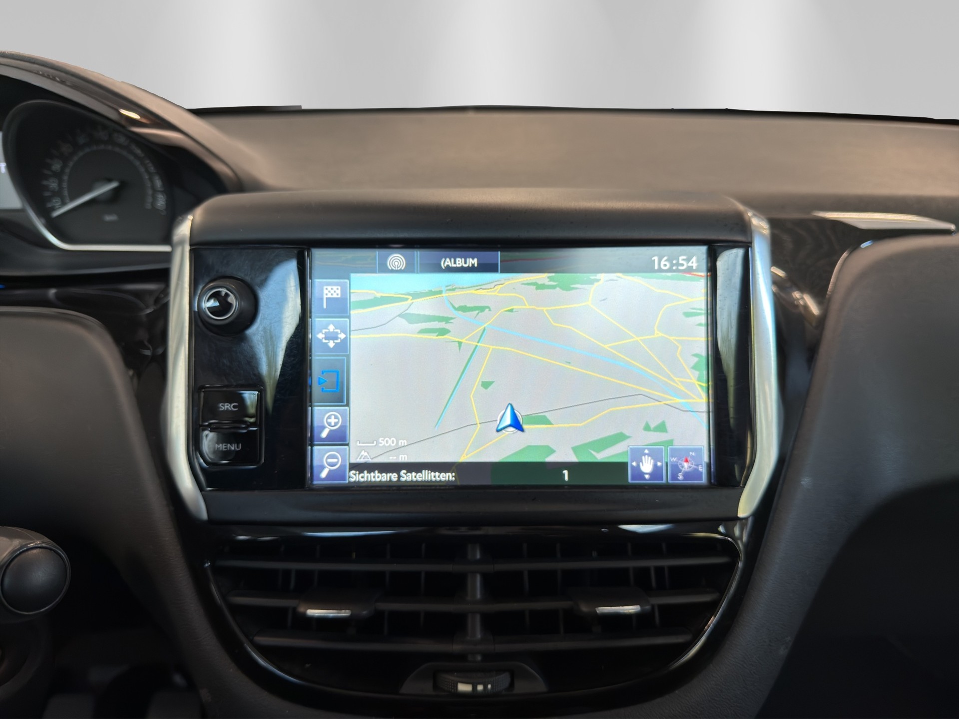 PEUGEOT 208 1.6 VTI Allure-image-10