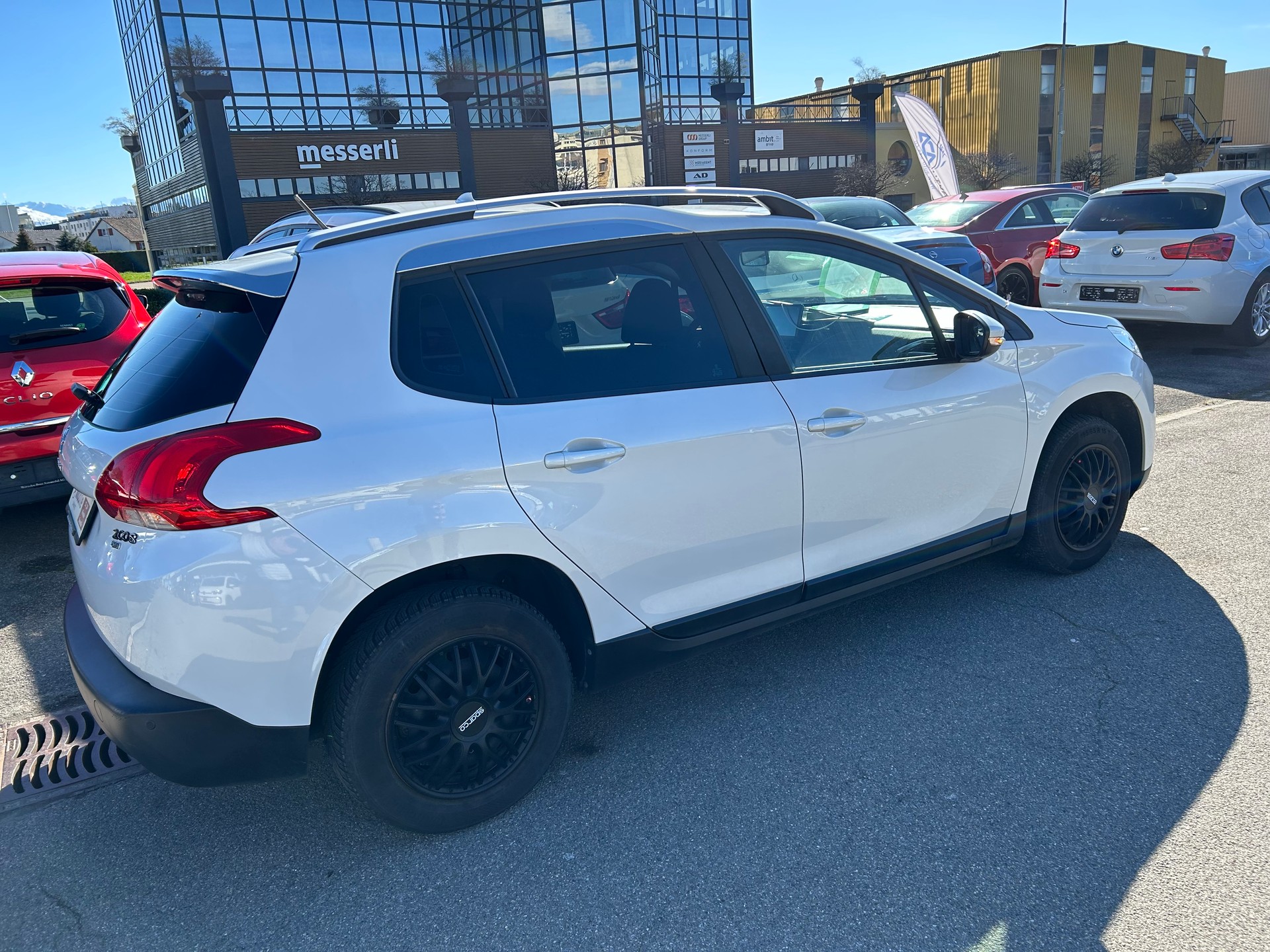 PEUGEOT 2008 1.6 e-HDi Active-image-5