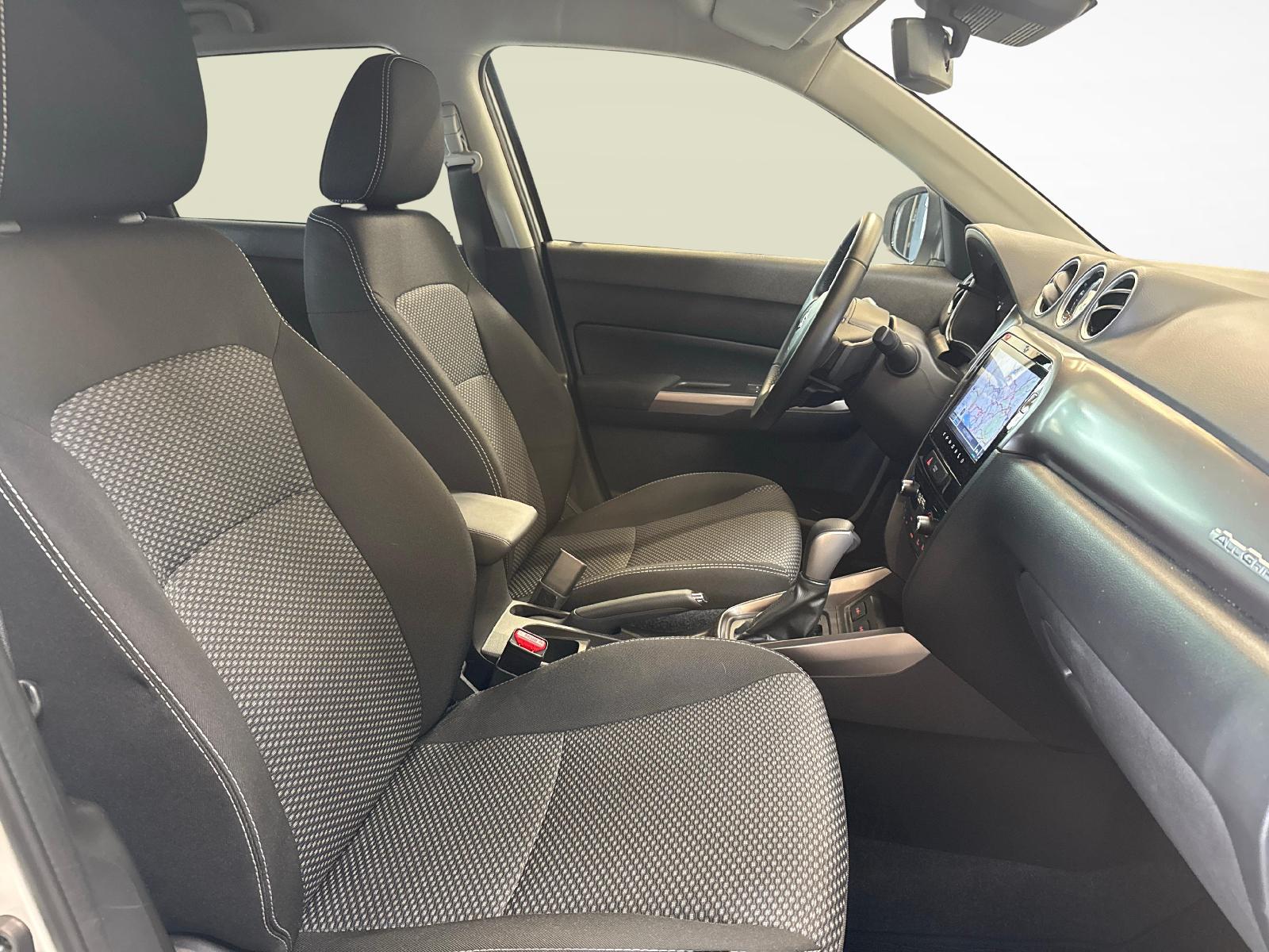 SUZUKI Vitara 1.4 T Compact+ Hybrid 4x4-image-14