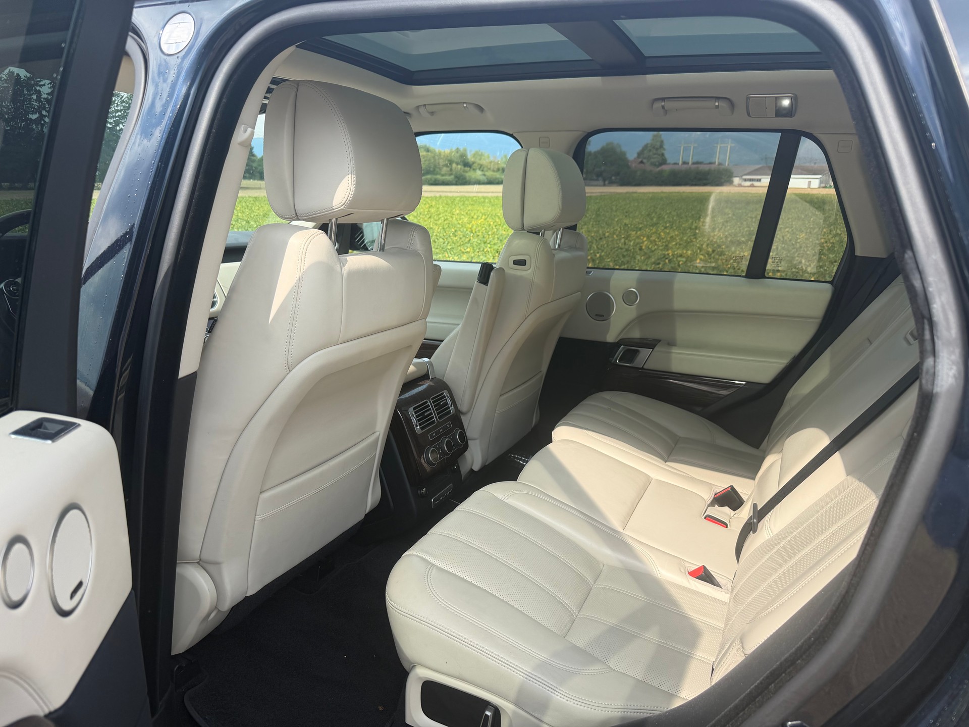 LAND ROVER Range Rover 3.0 TDV6 Autobiography Automatic-image-14