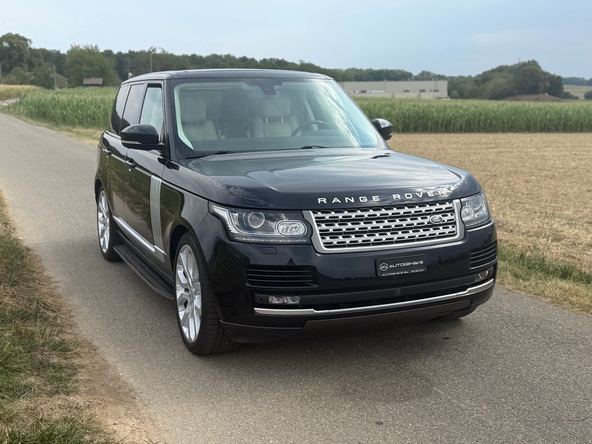LAND ROVER Range Rover 3.0 TDV6 Autobiography Automatic-image-9