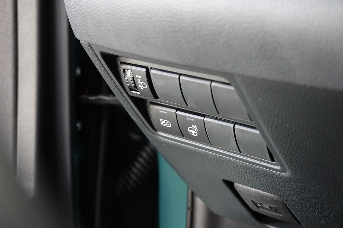 TOYOTA Yaris 1.5 Trend e-CVT-image-16