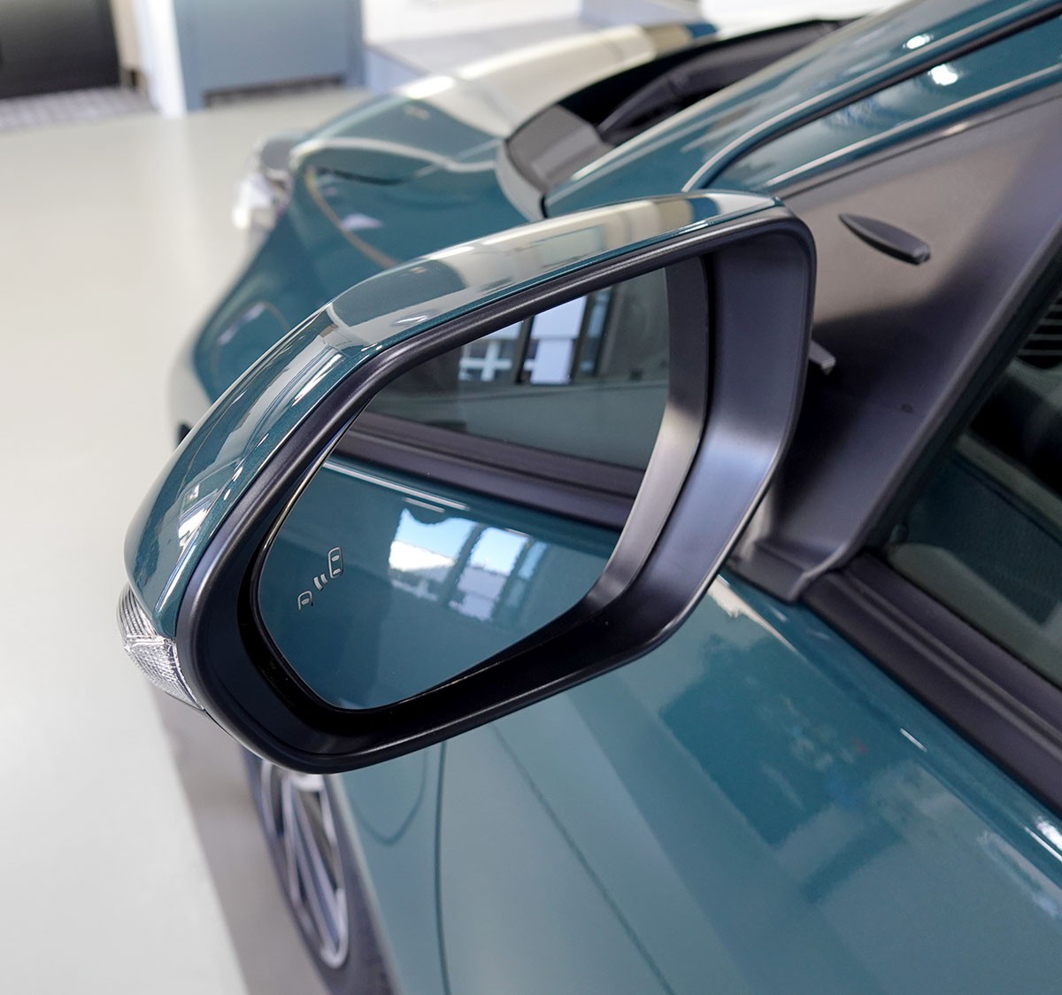 TOYOTA Yaris 1.5 Trend e-CVT-image-17