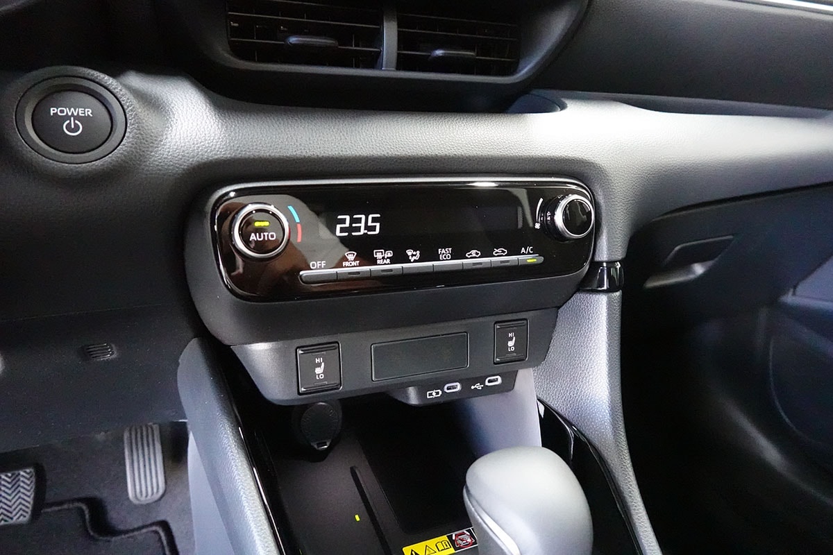 TOYOTA Yaris 1.5 Trend e-CVT-image-11