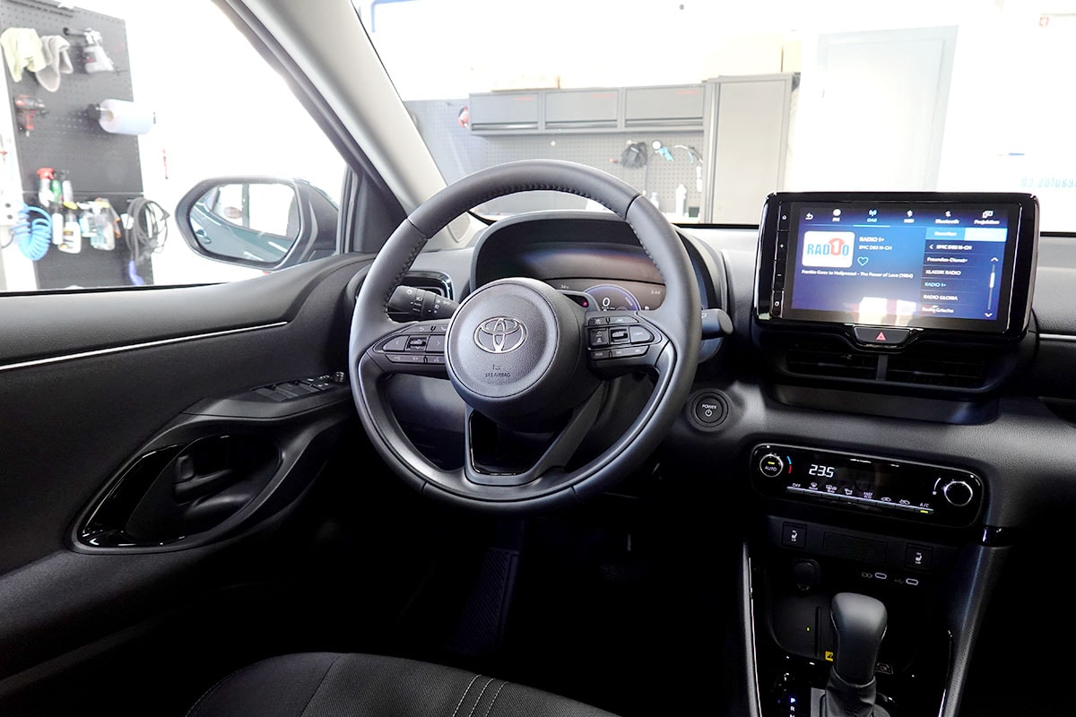 TOYOTA Yaris 1.5 Trend e-CVT-image-7