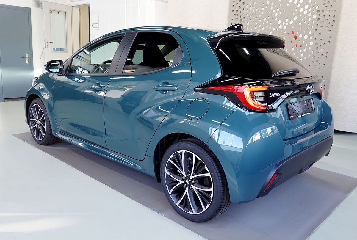 TOYOTA Yaris 1.5 Trend e-CVT-image-2