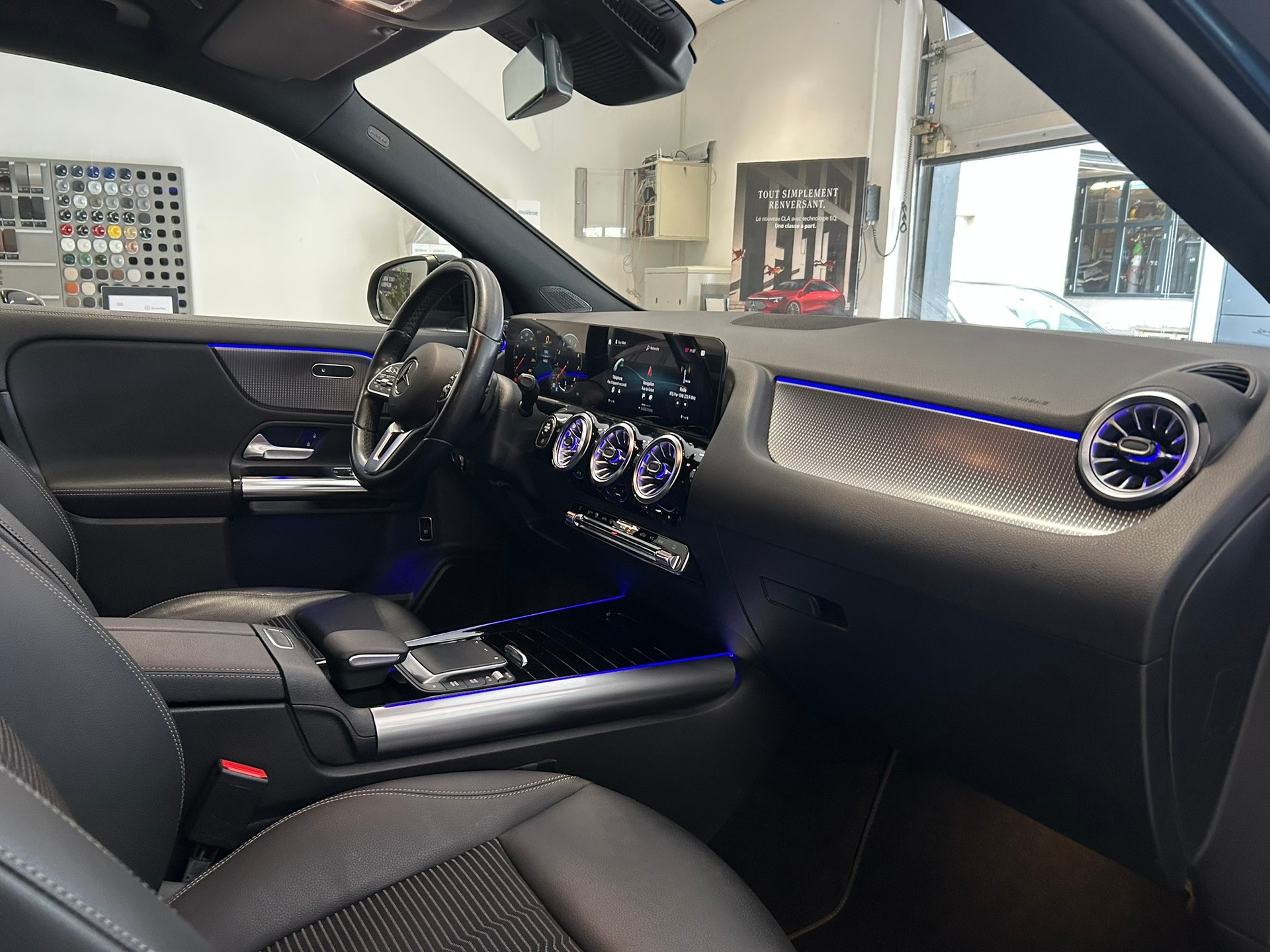 MERCEDES-BENZ GLA 250 4Matic Progressive 8G-DCT-image-5