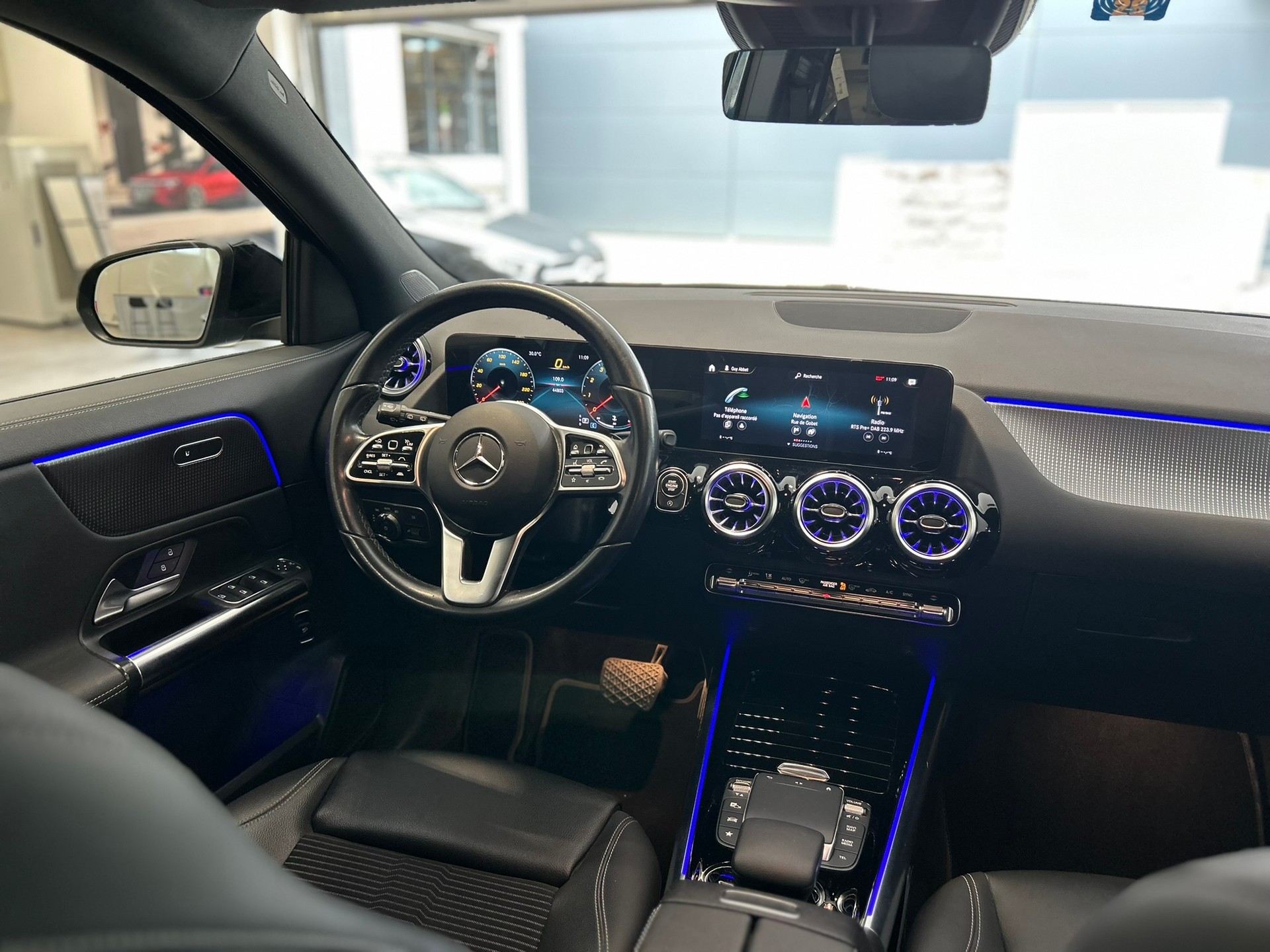 MERCEDES-BENZ GLA 250 4Matic Progressive 8G-DCT-image-8