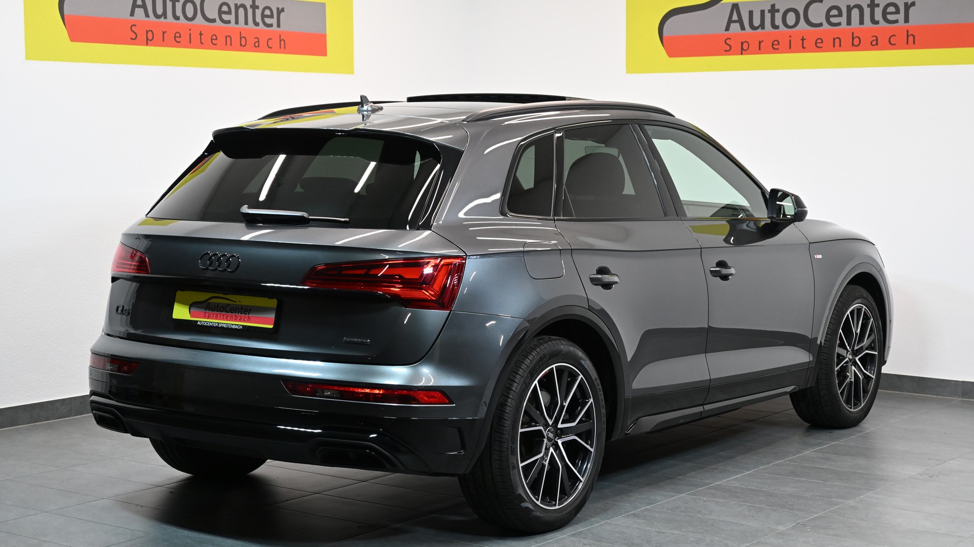 AUDI Q5 40 TDI Black Edition & S-Competition quattro S-tronic-image-12