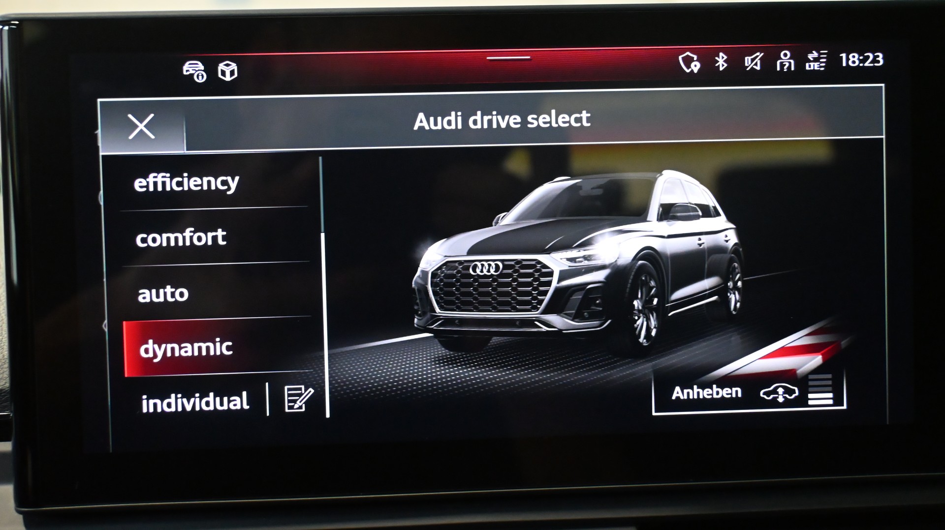 AUDI Q5 40 TDI Black Edition & S-Competition quattro S-tronic-image-11