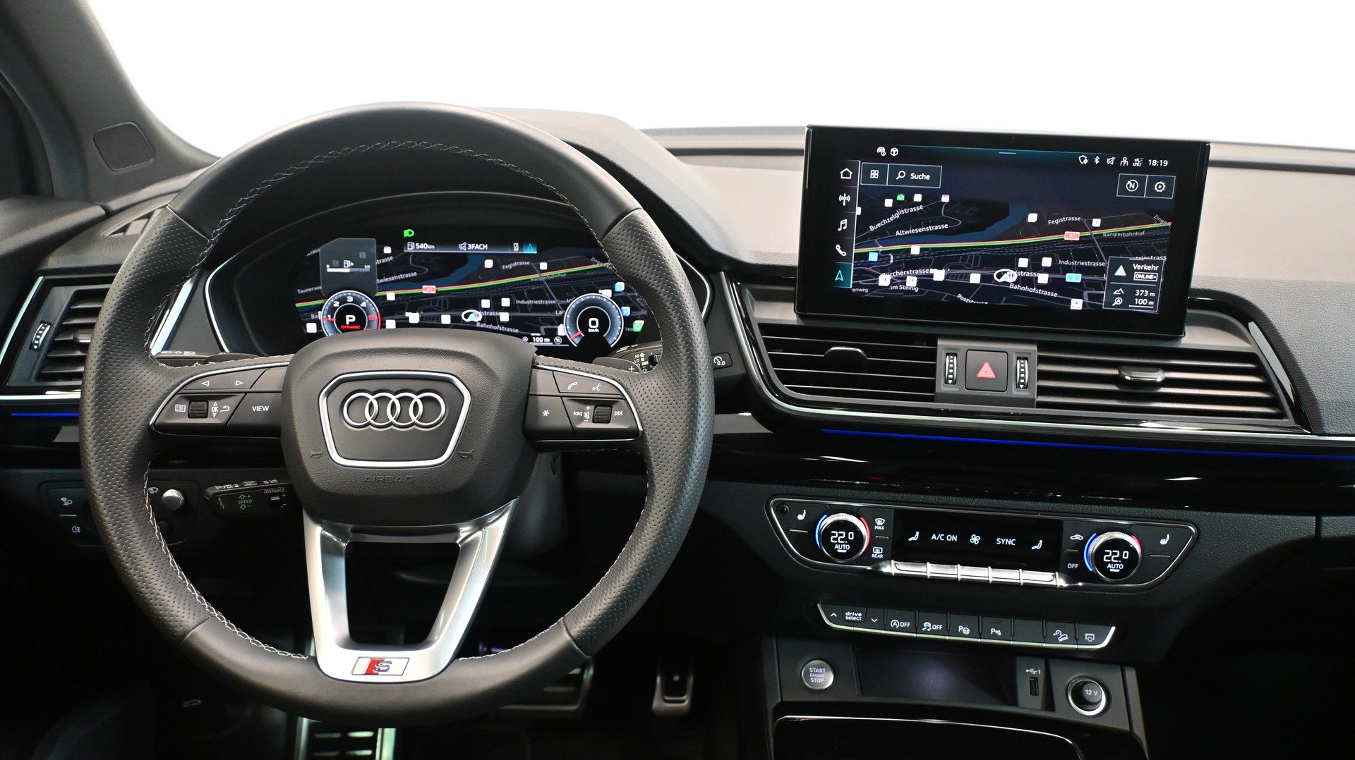 AUDI Q5 40 TDI Black Edition & S-Competition quattro S-tronic-image-5