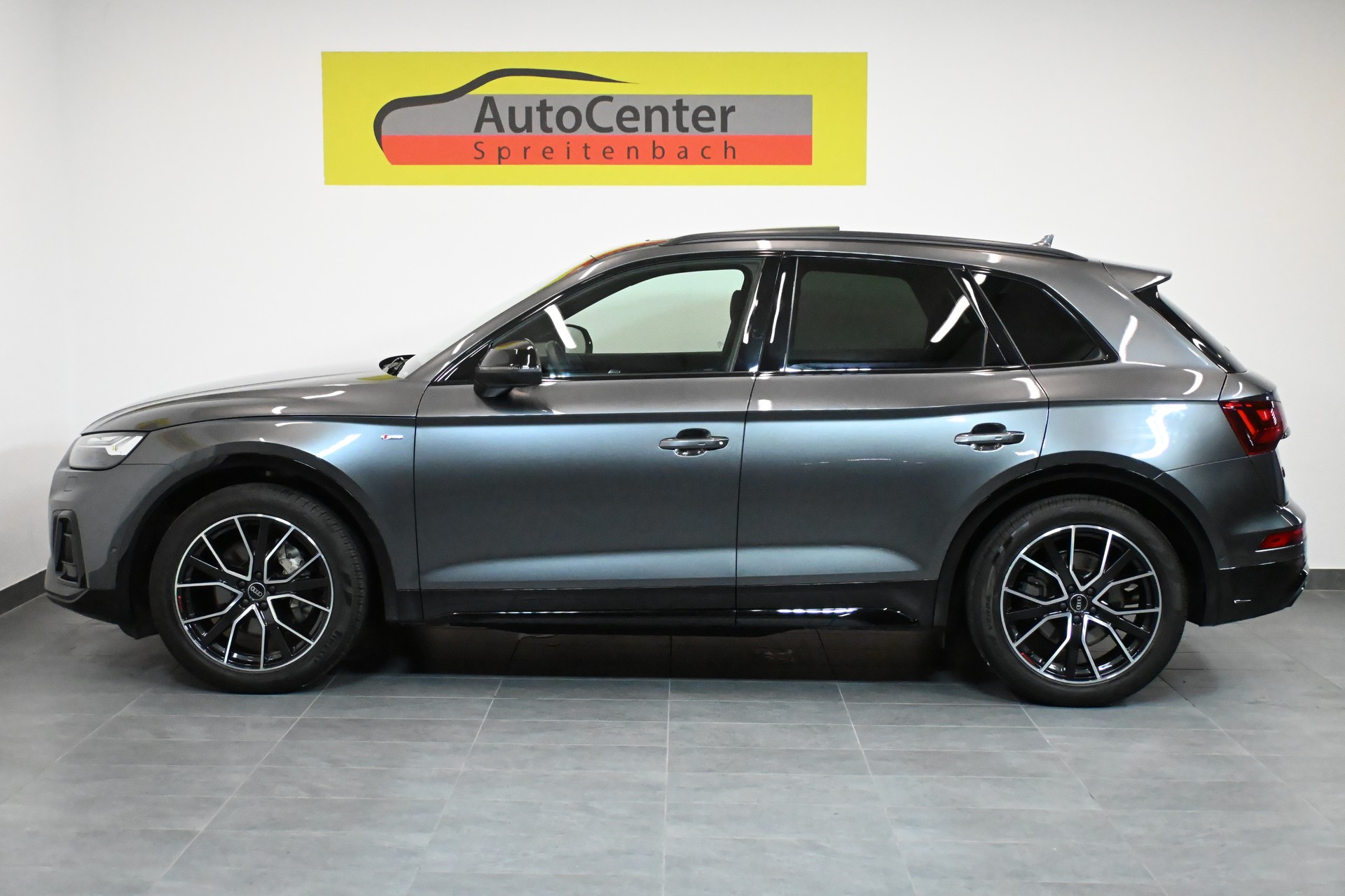 AUDI Q5 40 TDI Black Edition & S-Competition quattro S-tronic-image-13