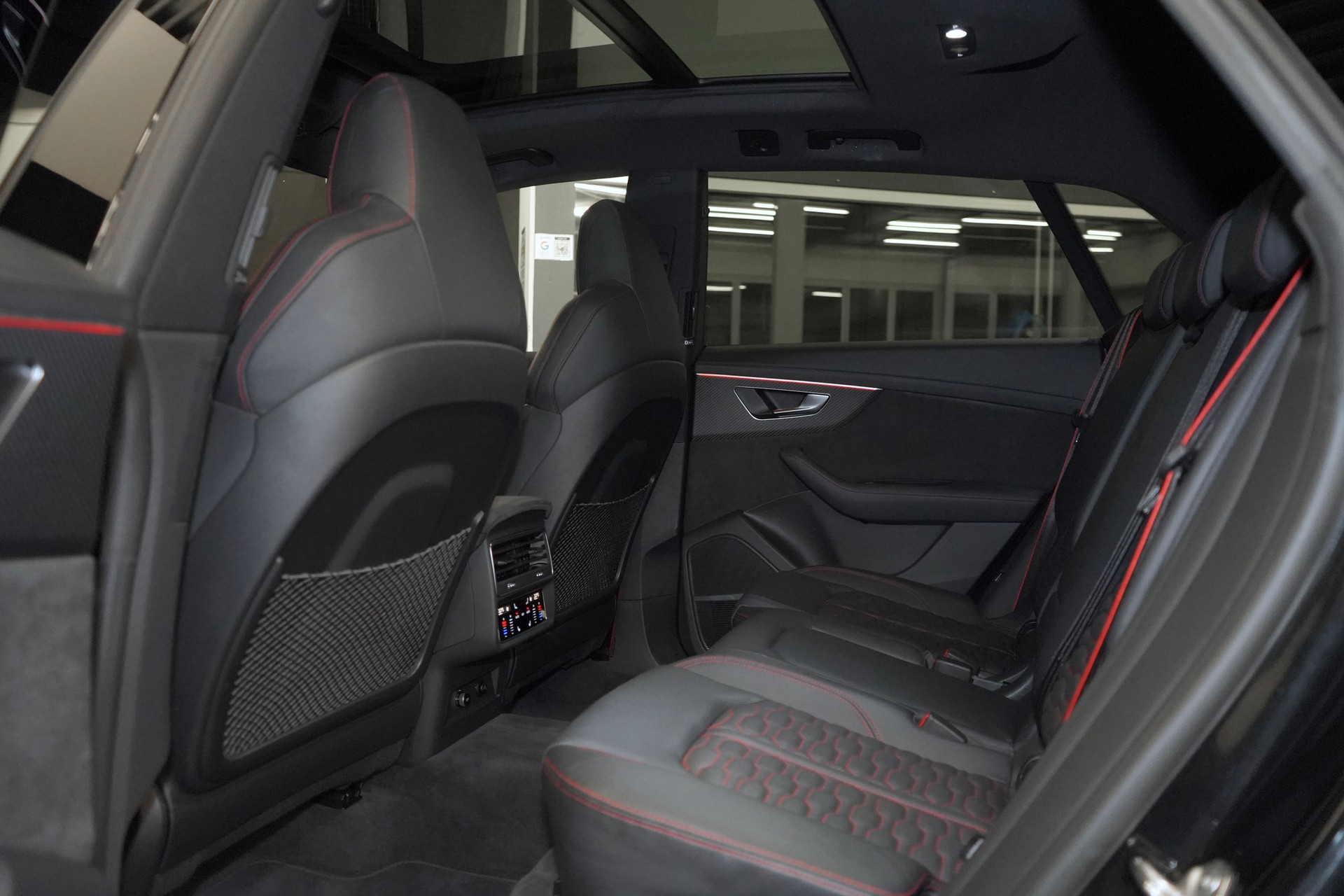 AUDI RSQ8 quattro tiptronic * Werksgarantie bis 2027, Head-UP Display, Massagesitz, 360 Kamera, Spurassist, Abstandregler, Allblack *-image-12