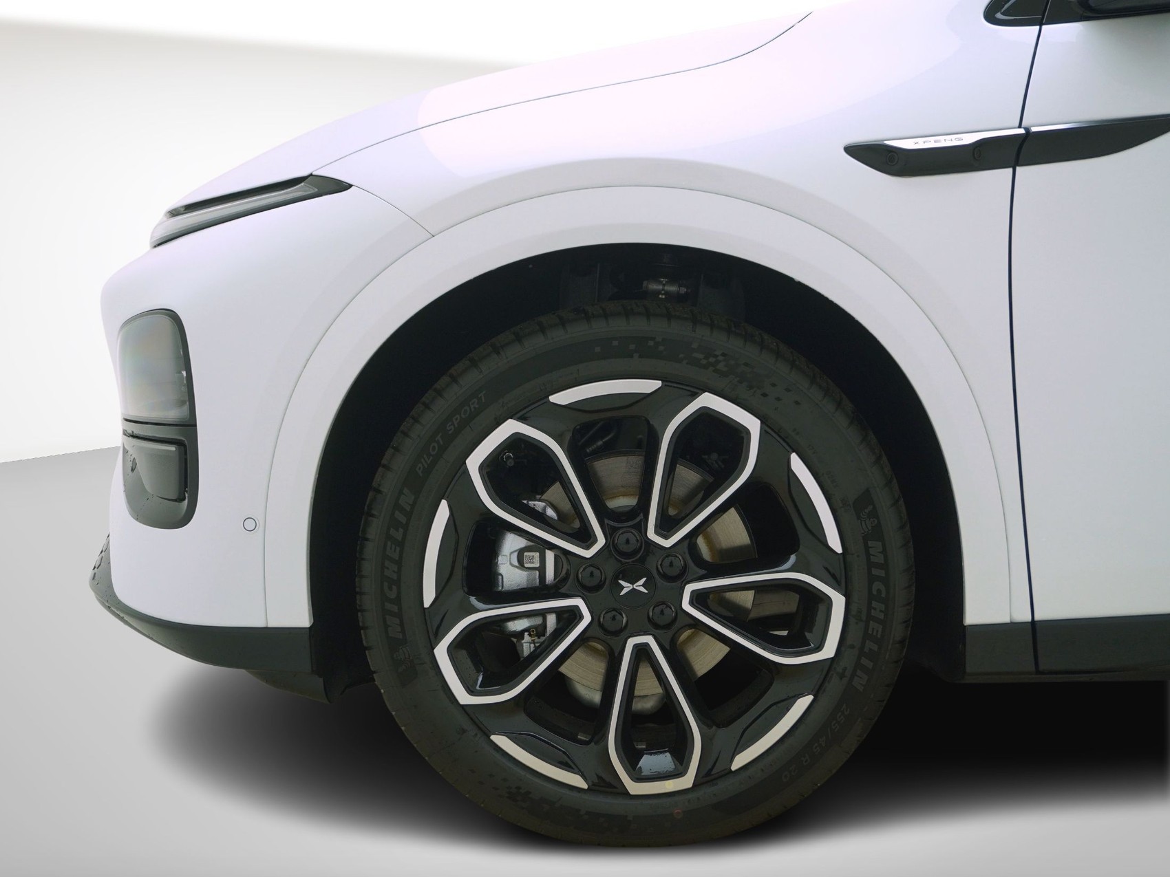 XPENG G6 Performance AWD-image-9