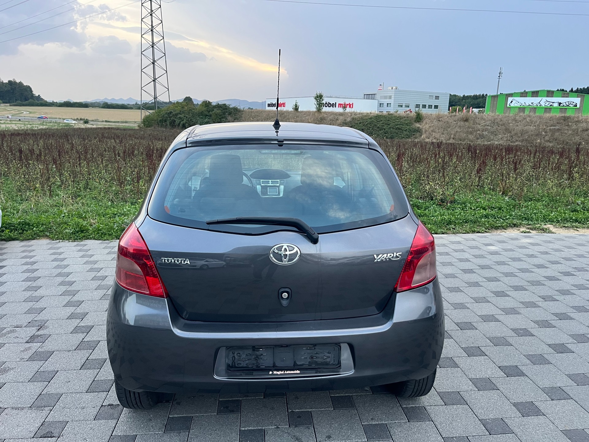 TOYOTA Yaris 1.3 Chic Multimode-image-5