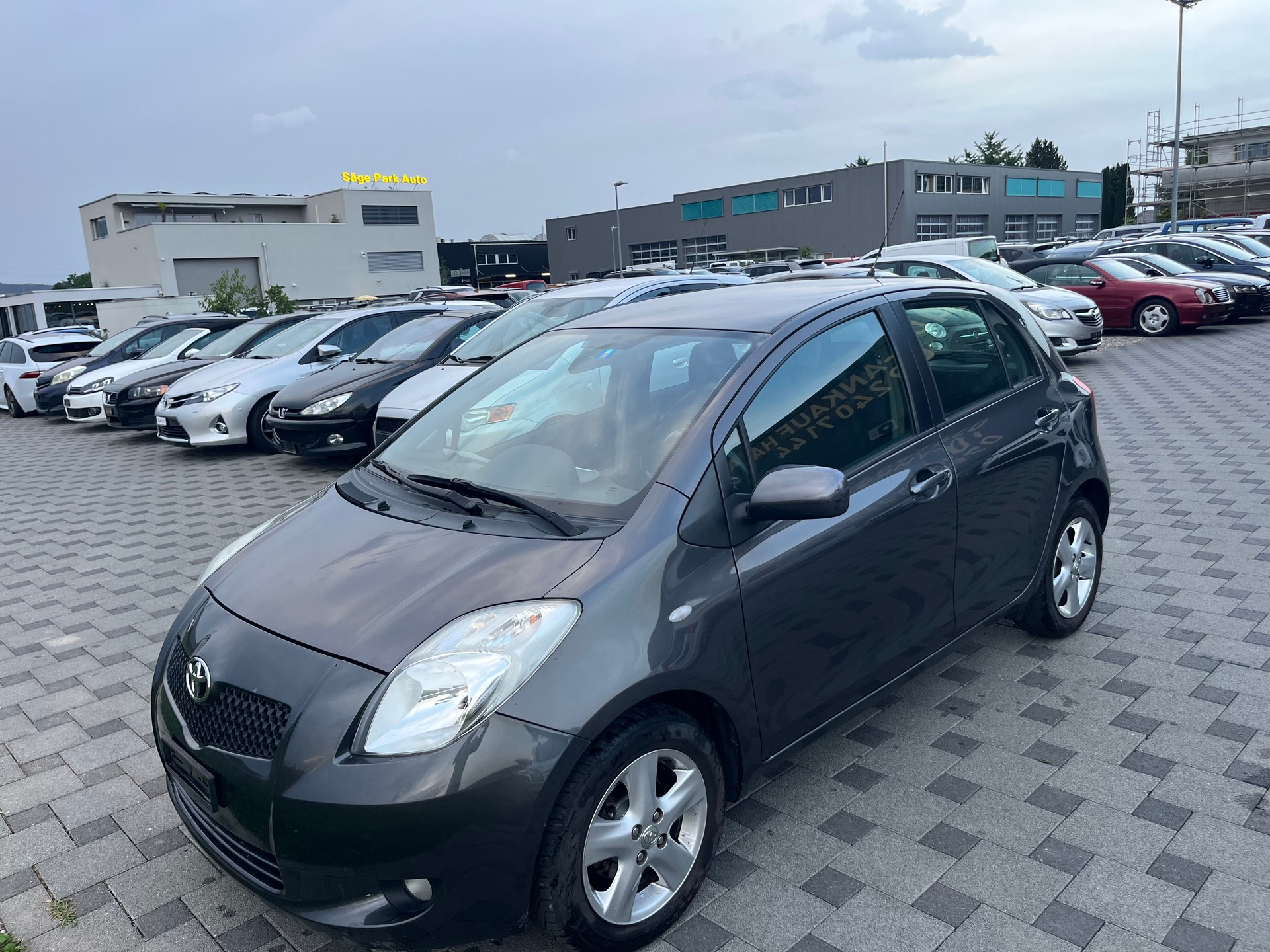 TOYOTA Yaris 1.3 Chic Multimode-image-6