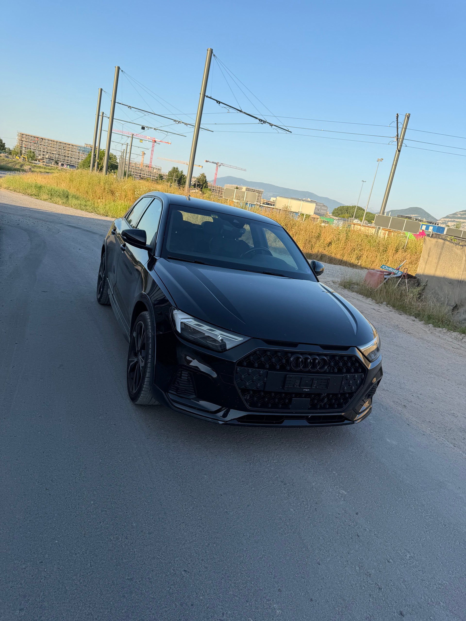 AUDI A1 City Carver 30 TFSI Attraction S-tronic-image-11