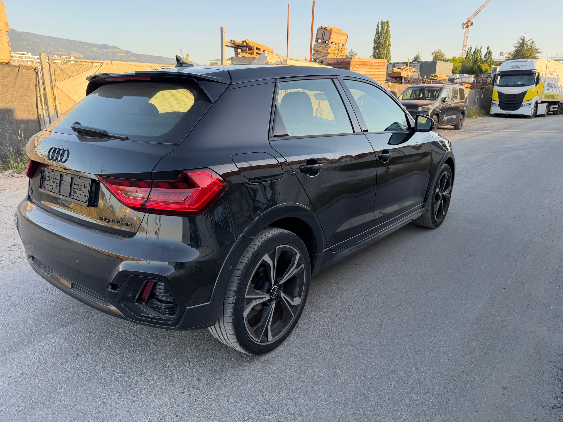 AUDI A1 City Carver 30 TFSI Attraction S-tronic-image-7