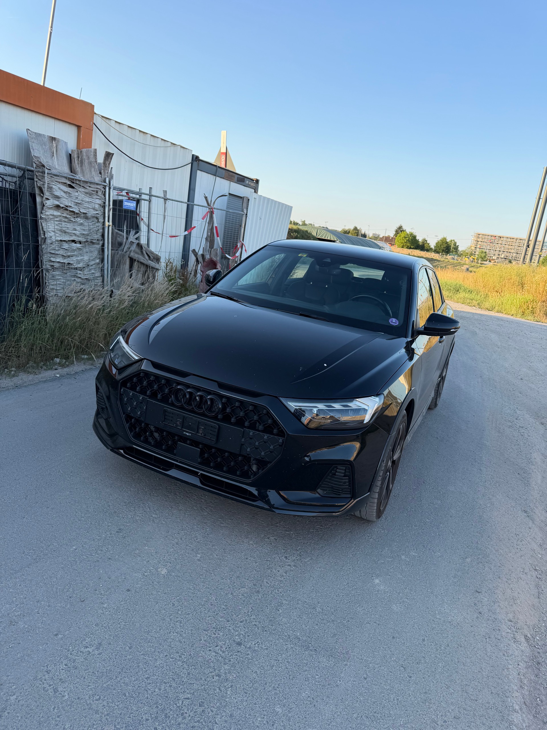 AUDI A1 City Carver 30 TFSI Attraction S-tronic-image-10