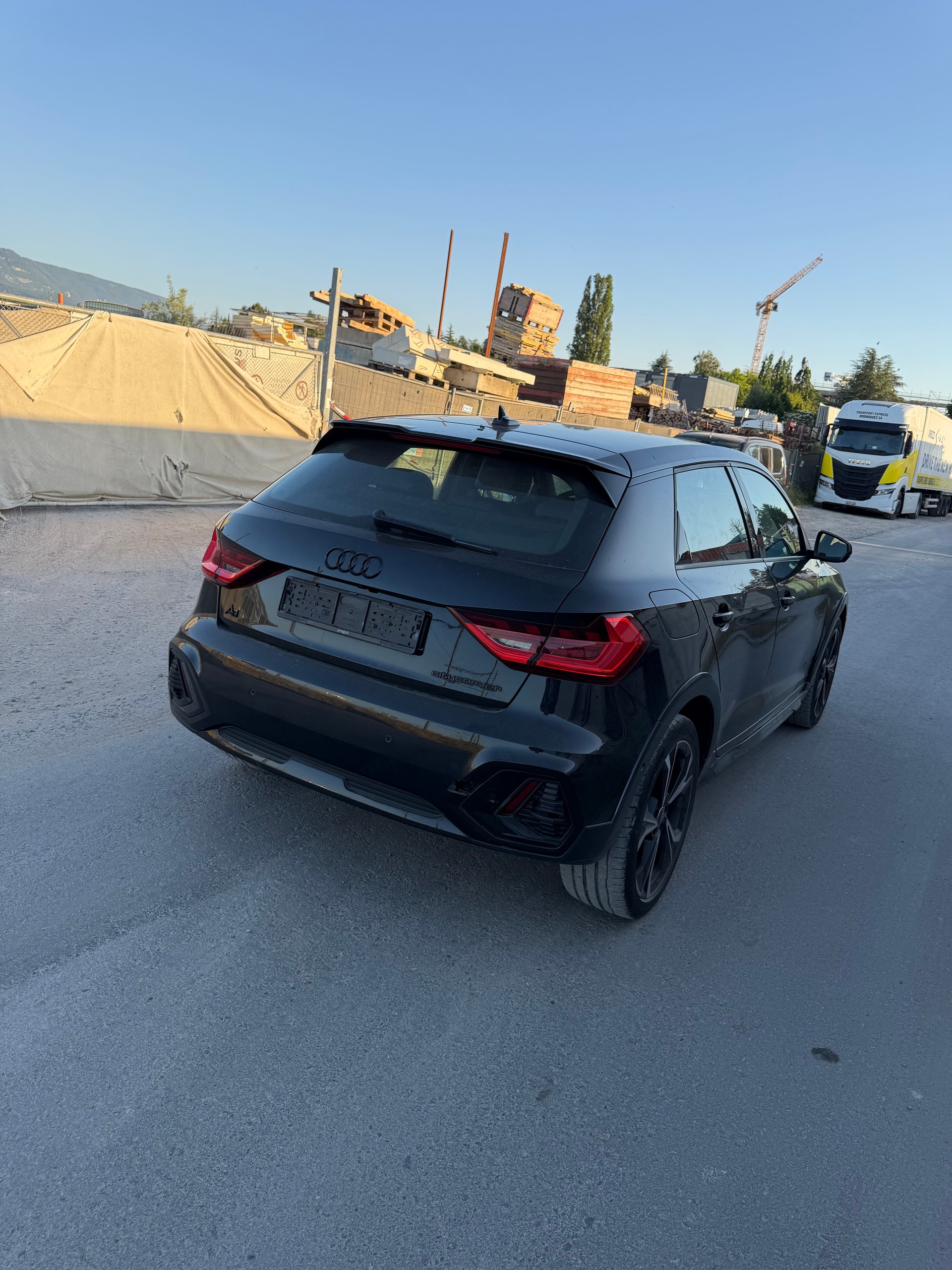 AUDI A1 City Carver 30 TFSI Attraction S-tronic-image-6