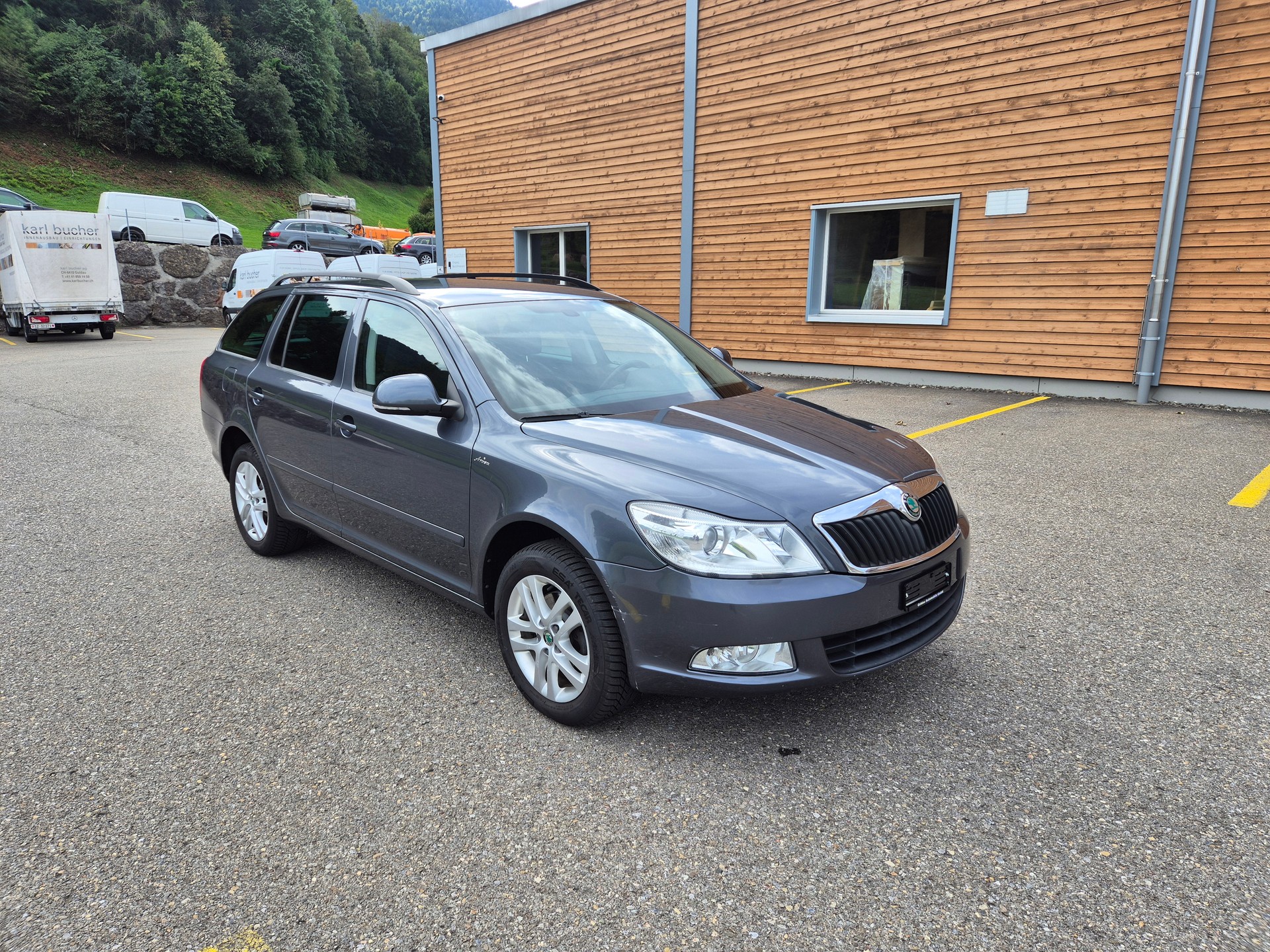SKODA Octavia Combi 2.0 TDI Ambition 4x4-image-4