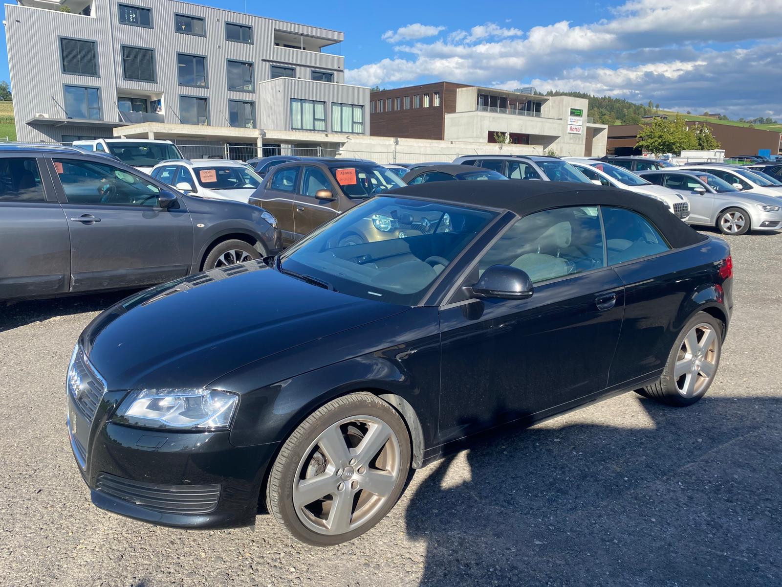AUDI A3 Cabriolet 1.8 TFSI Attraction-image-2