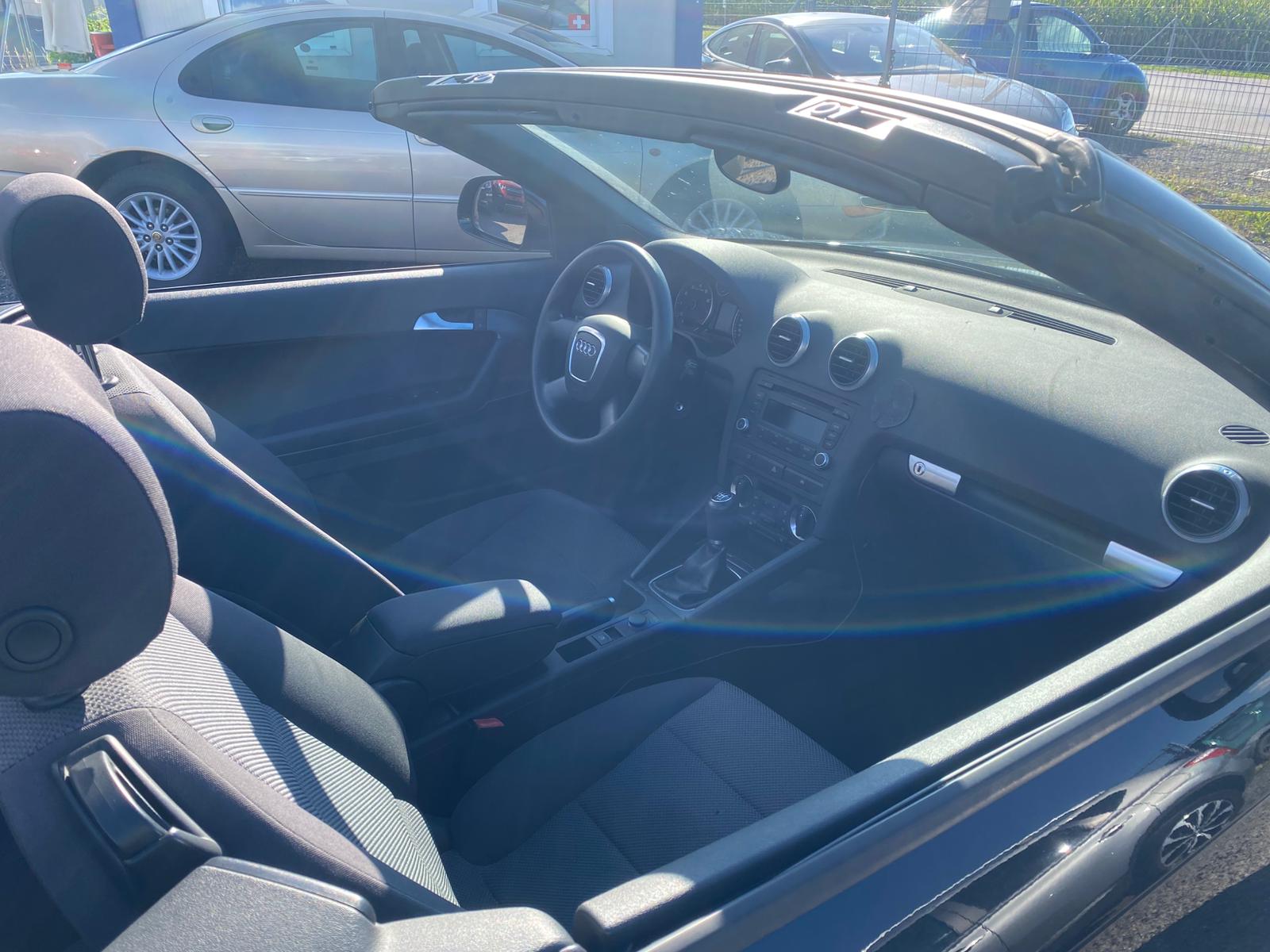 AUDI A3 Cabriolet 1.8 TFSI Attraction-image-13