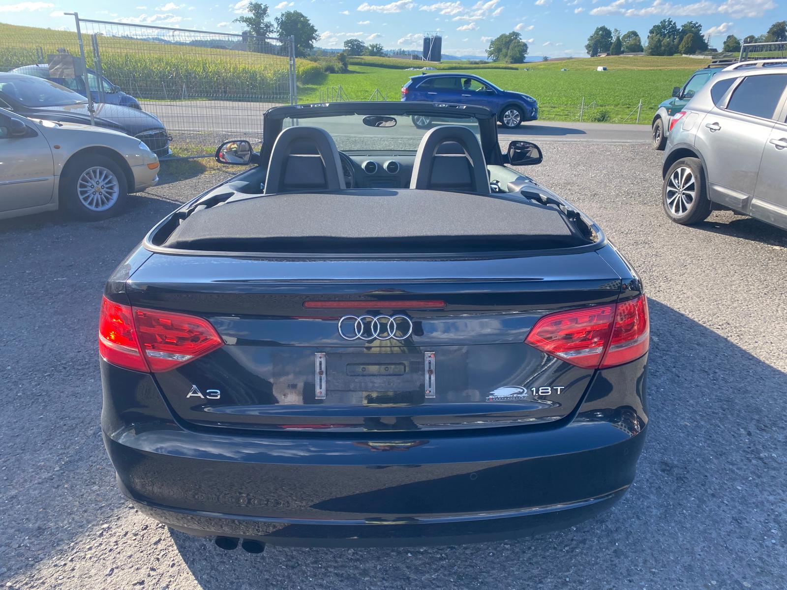 AUDI A3 Cabriolet 1.8 TFSI Attraction-image-9