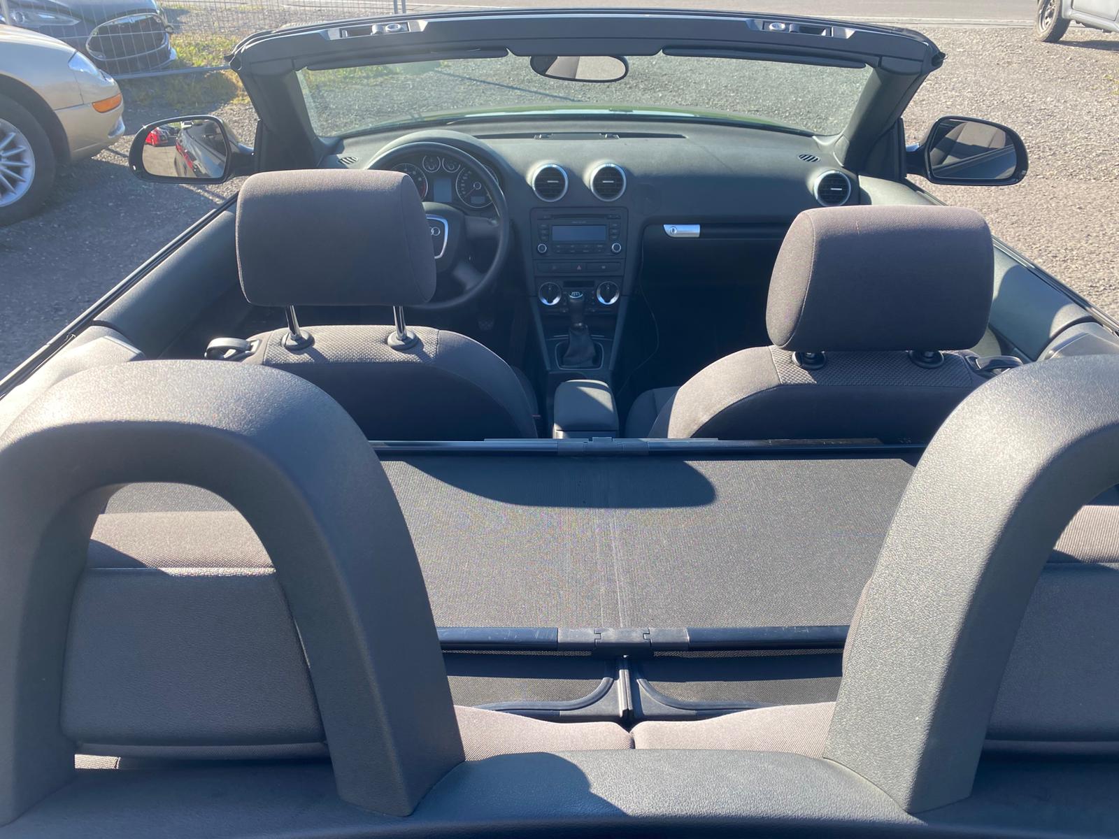 AUDI A3 Cabriolet 1.8 TFSI Attraction-image-14