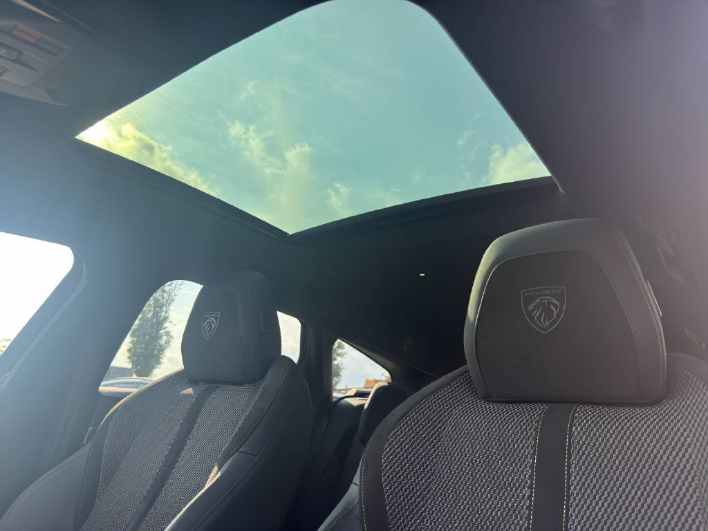 PEUGEOT 308 SW 1.6 PHEV 180 GT-image-6