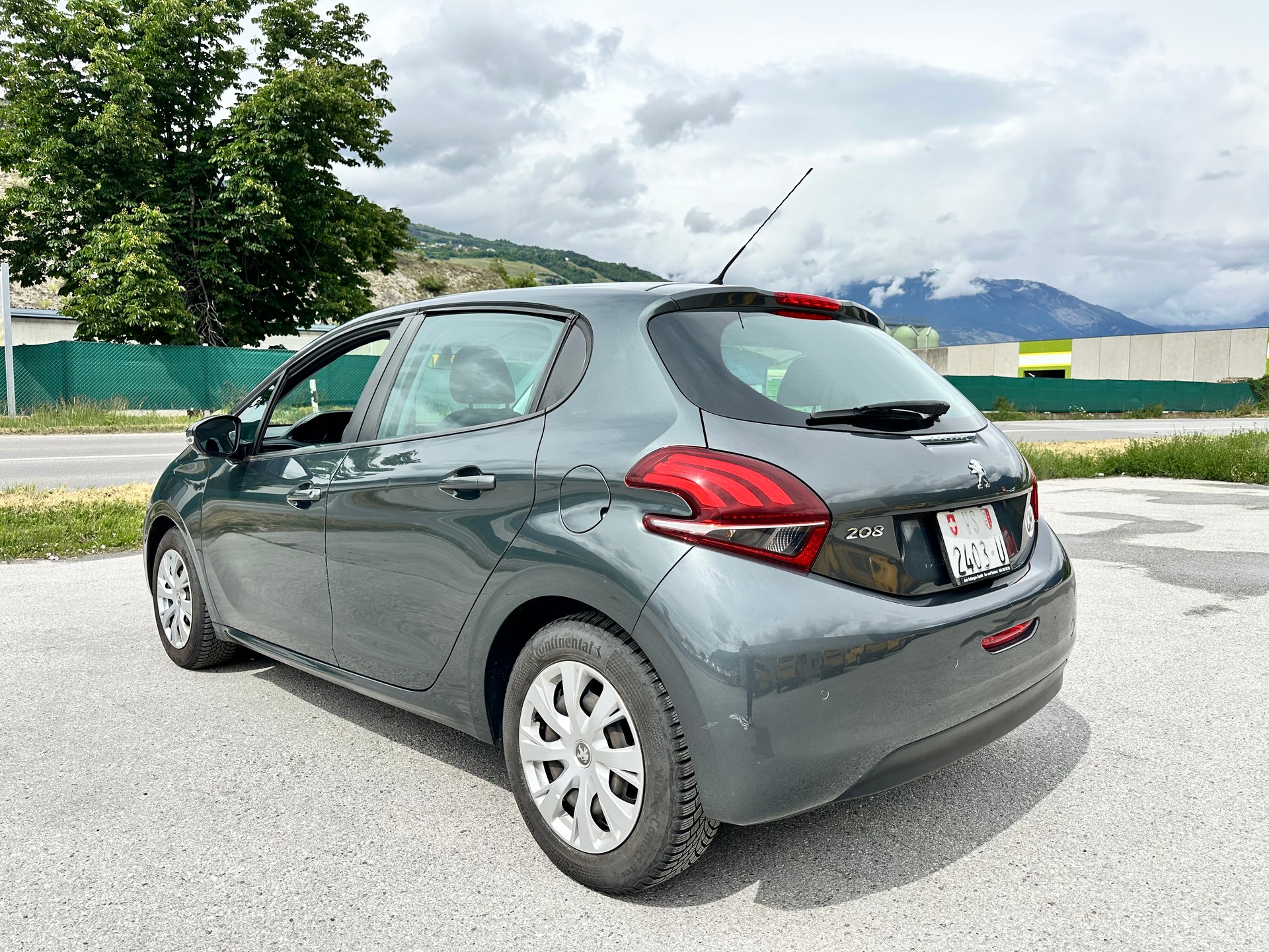 PEUGEOT 208 1.2 PureTech Active-image-3
