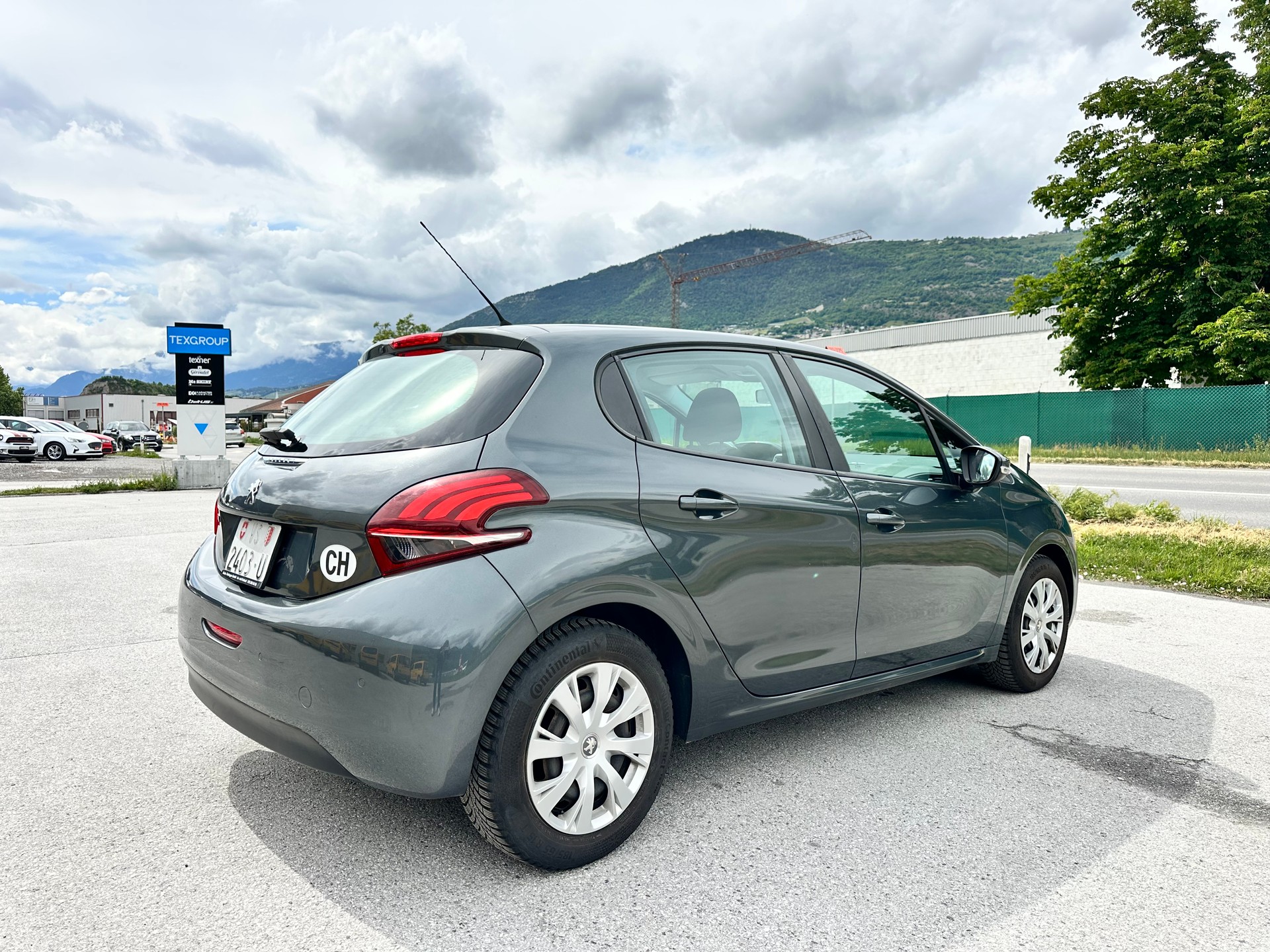 PEUGEOT 208 1.2 PureTech Active-image-4
