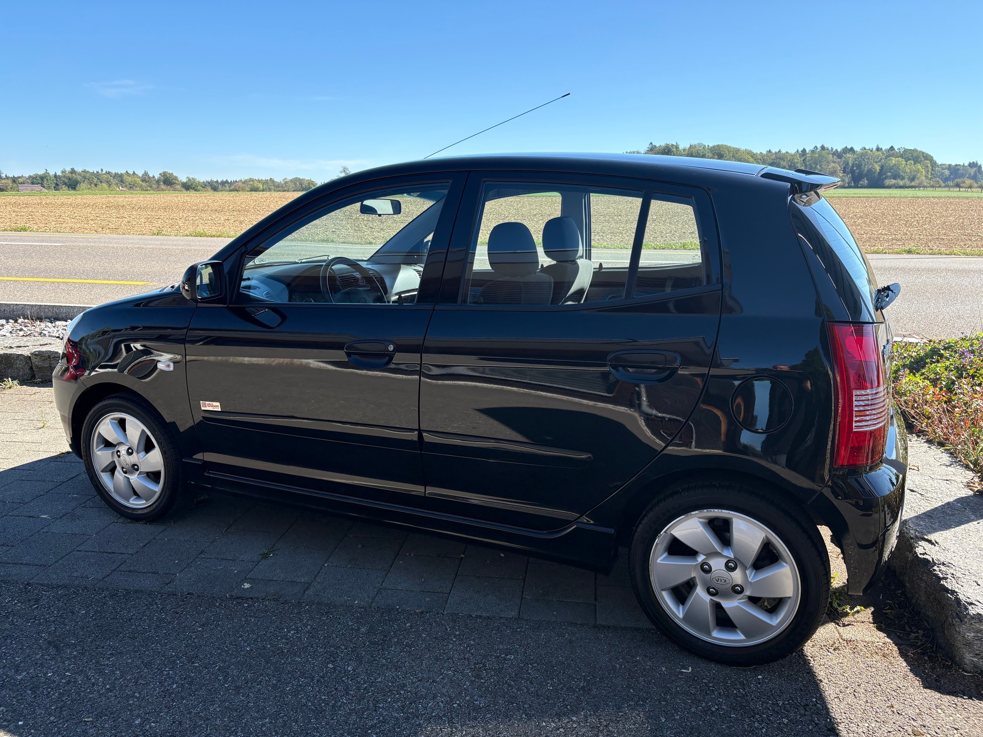 KIA Picanto 1.1 Style-image-3